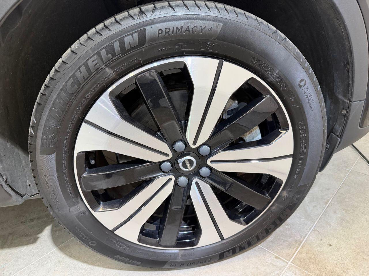 Volvo C40 view 33