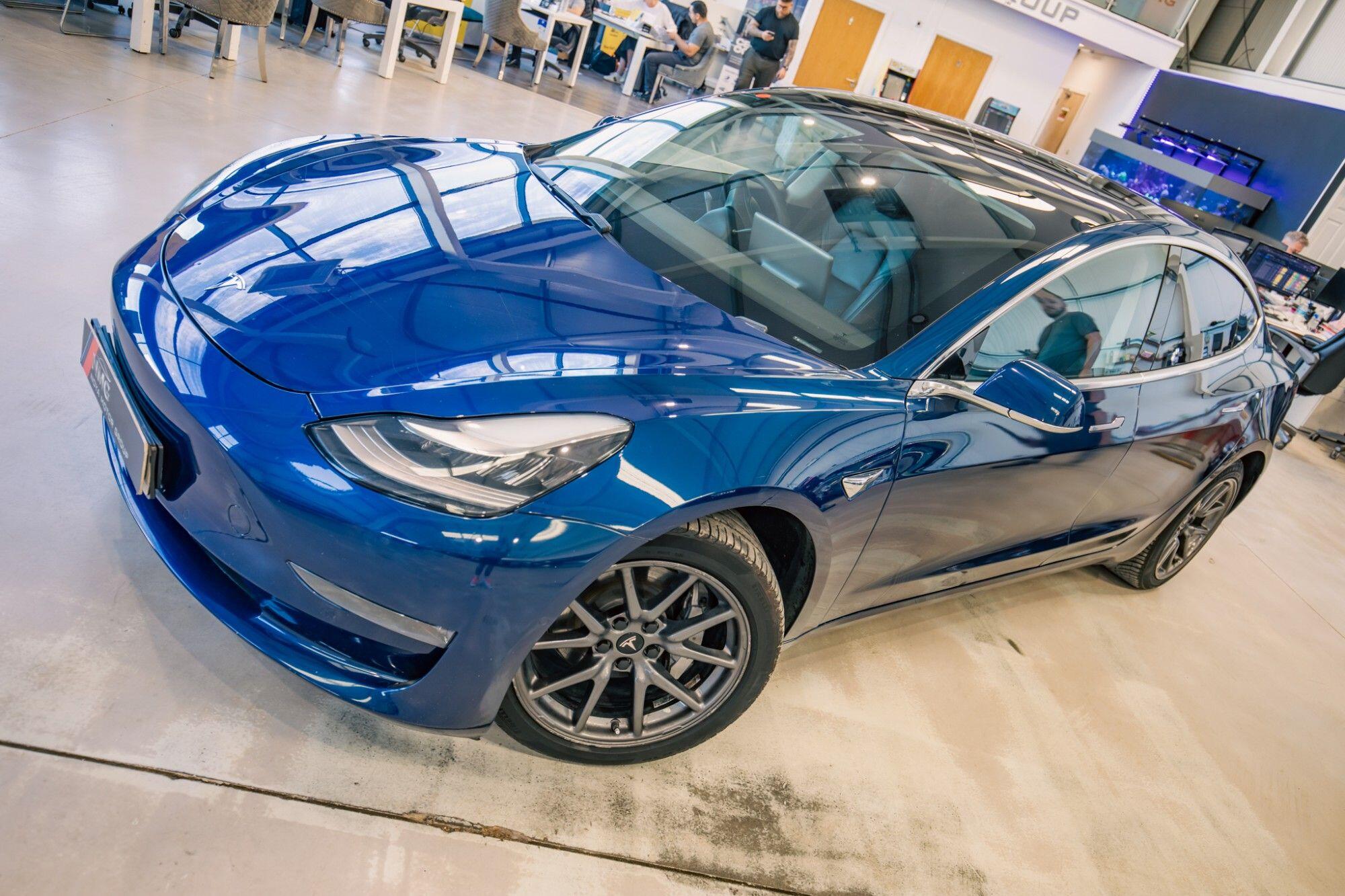 Tesla Model 3 view 5