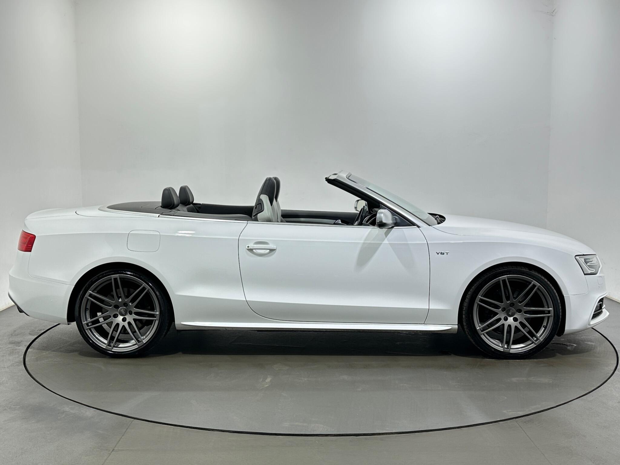 Audi S5 view 9