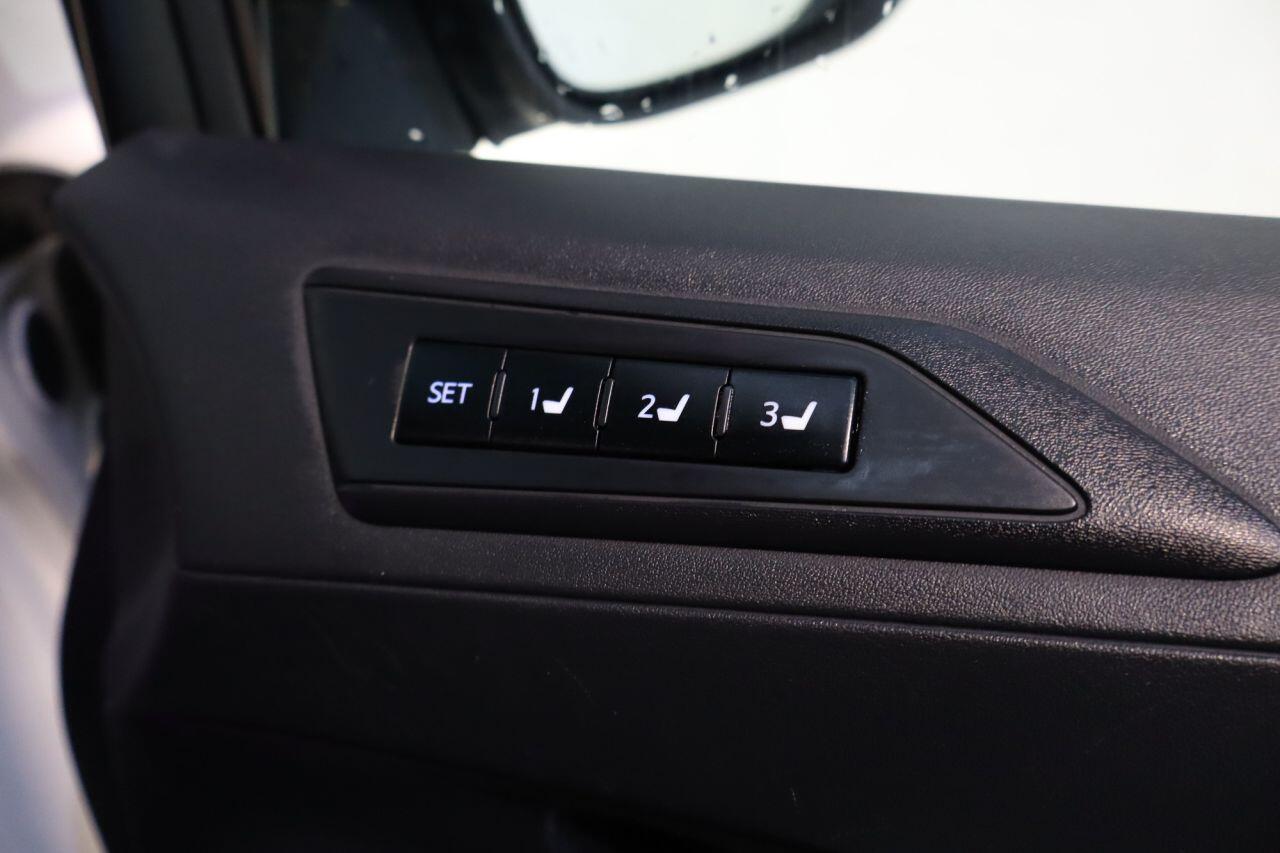Toyota Alphard view 24