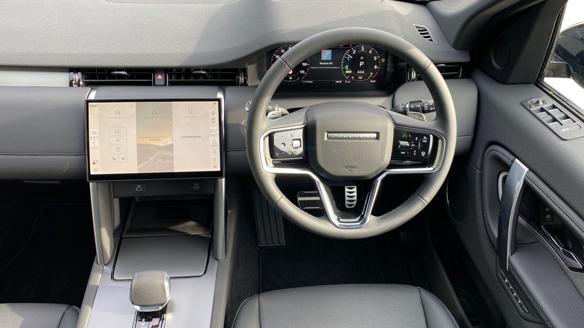 Land Rover Discovery Sport view 16
