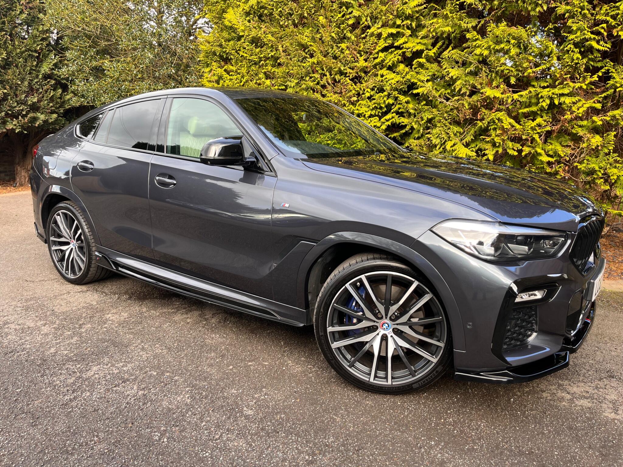 BMW X6 view 30