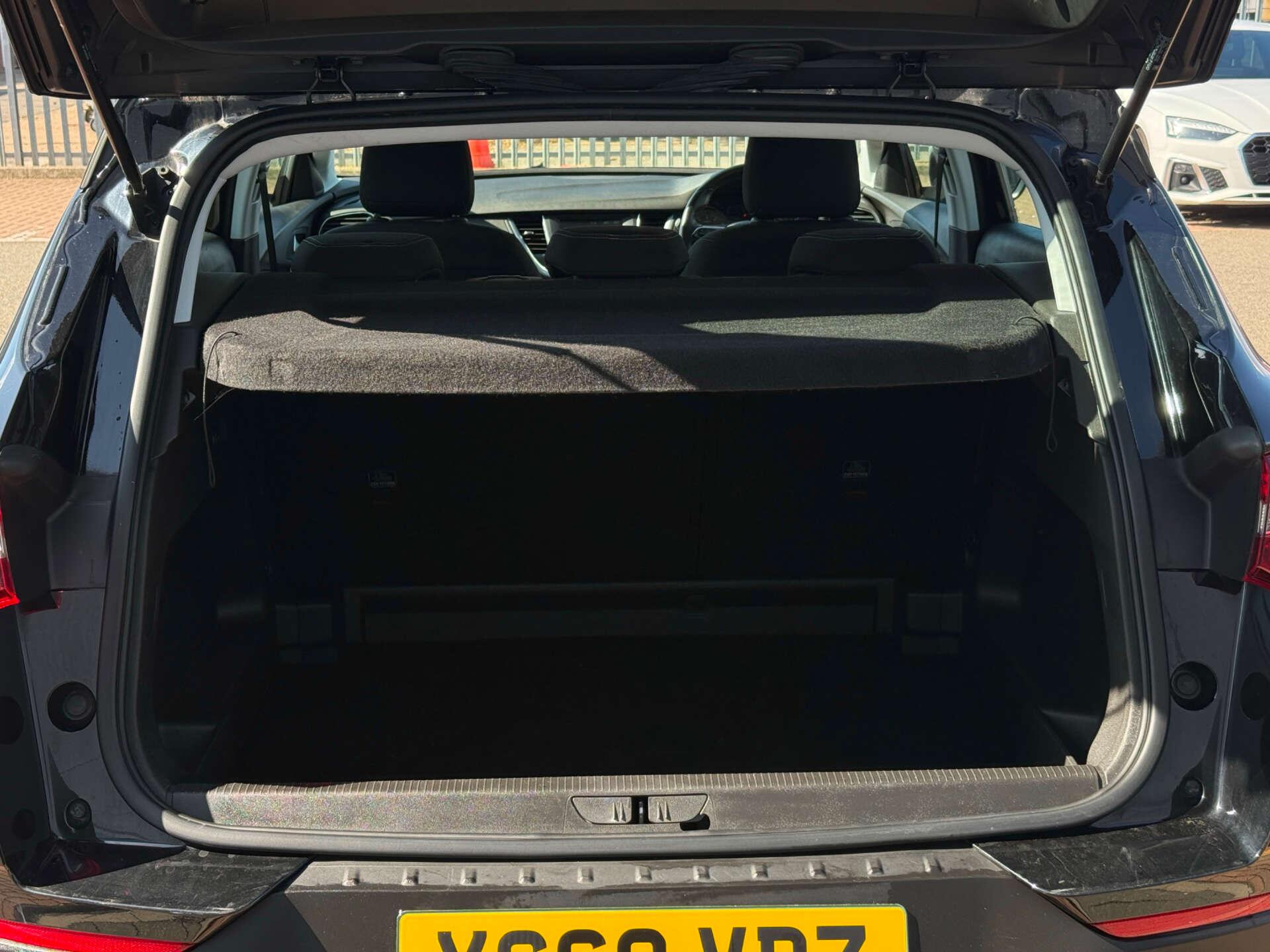 Vauxhall Grandland X view 32