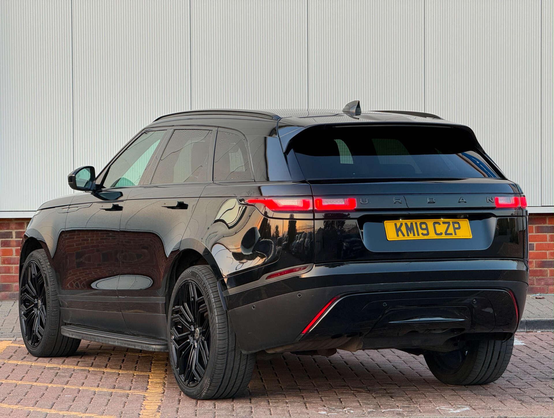 Land Rover Range Rover Velar view 4