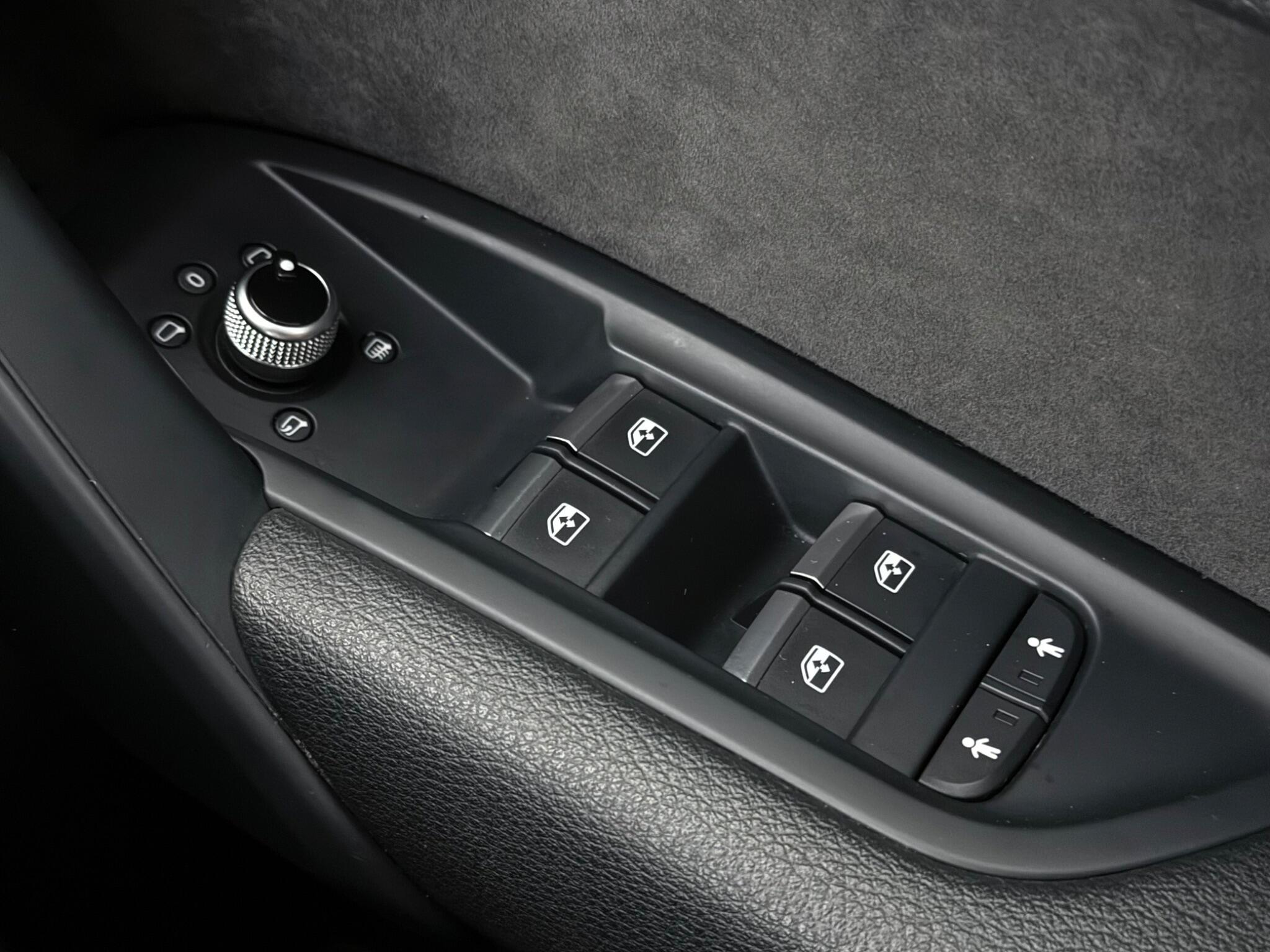Audi Q5 view 22