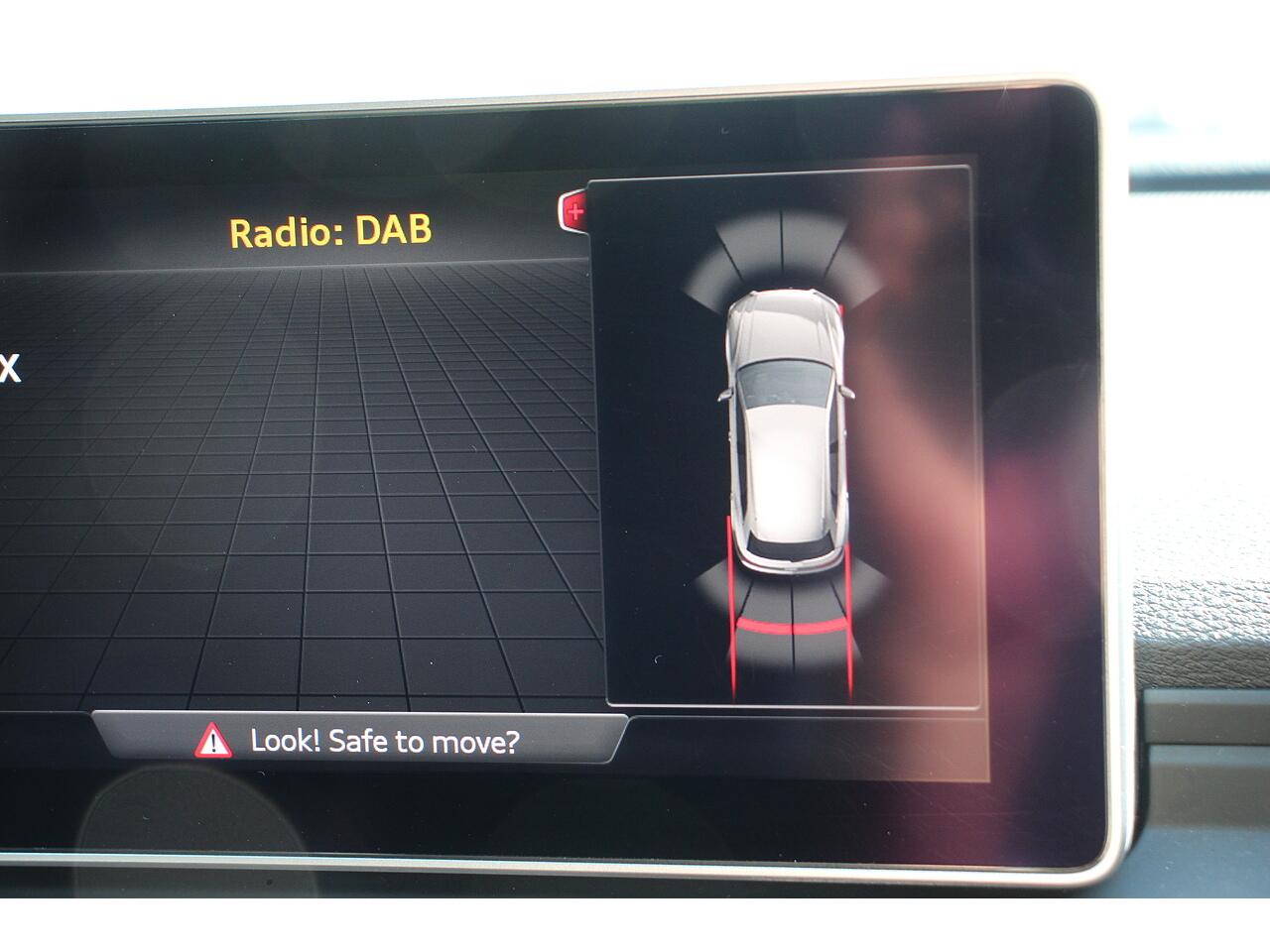 Audi Q5 view 20