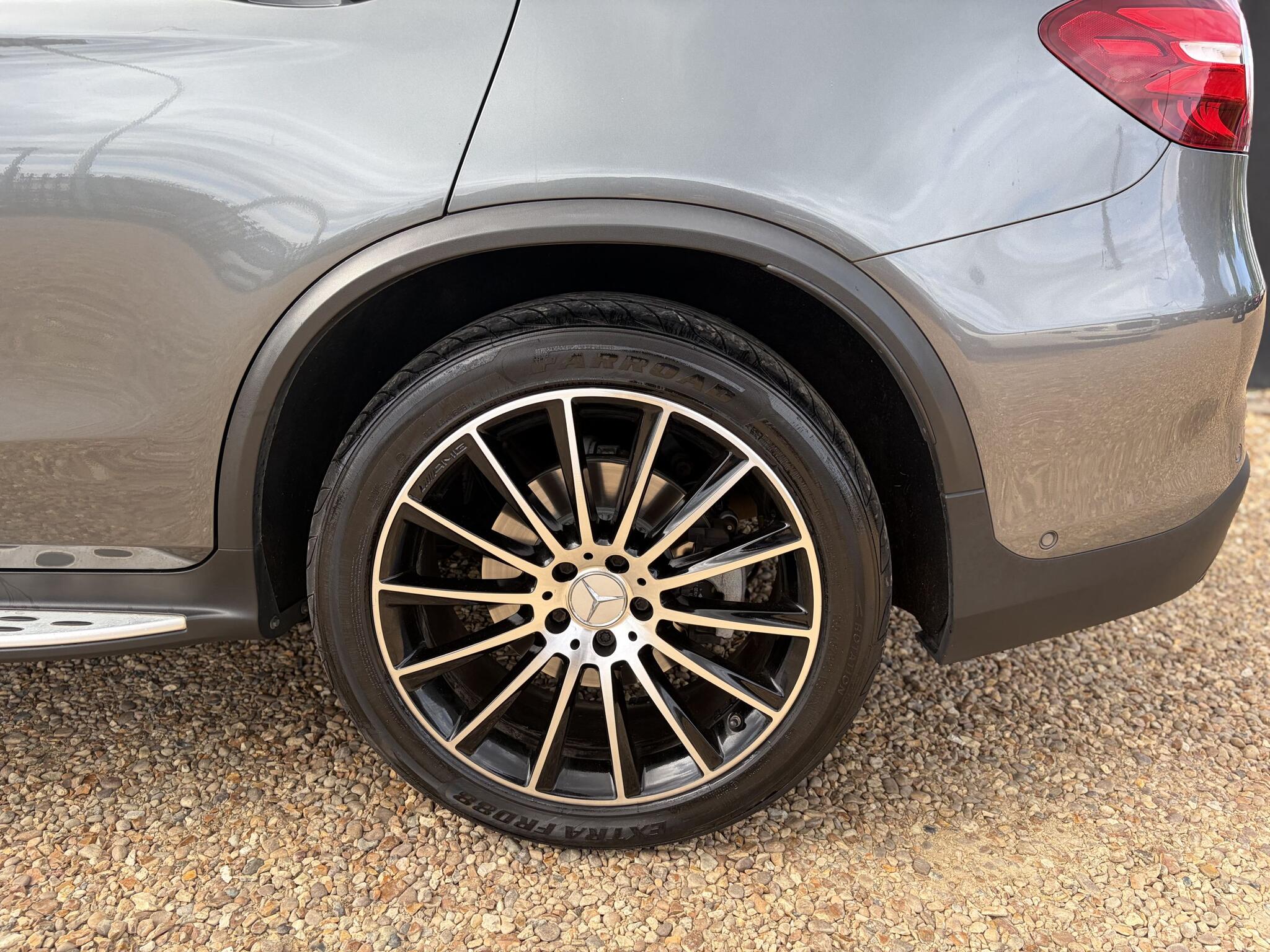 Mercedes-Benz GLC view 8