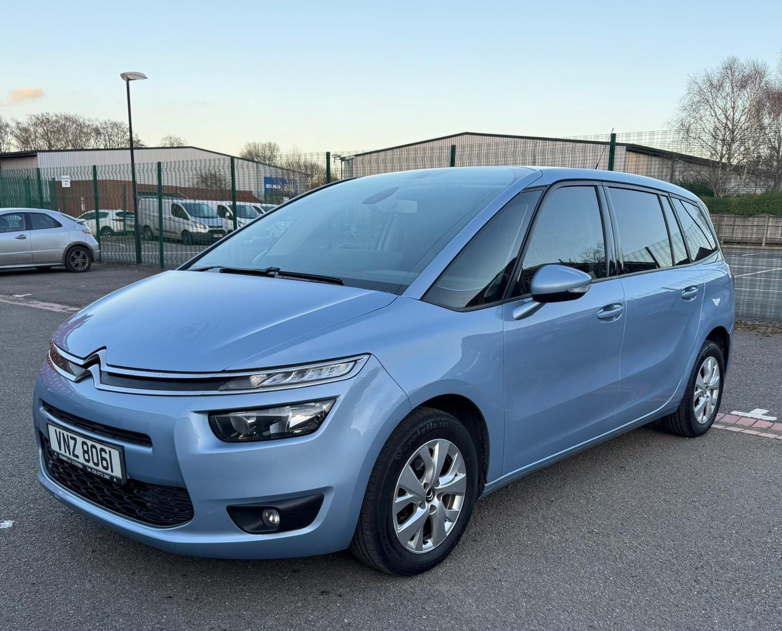 Citroen Grand C4 Picasso view 16
