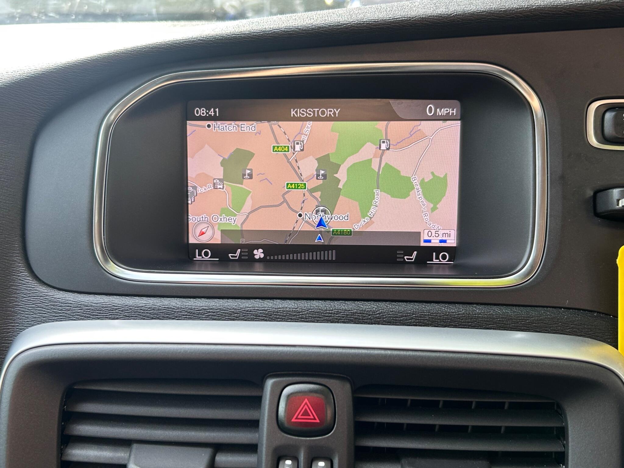 Volvo V40 Cross Country view 46