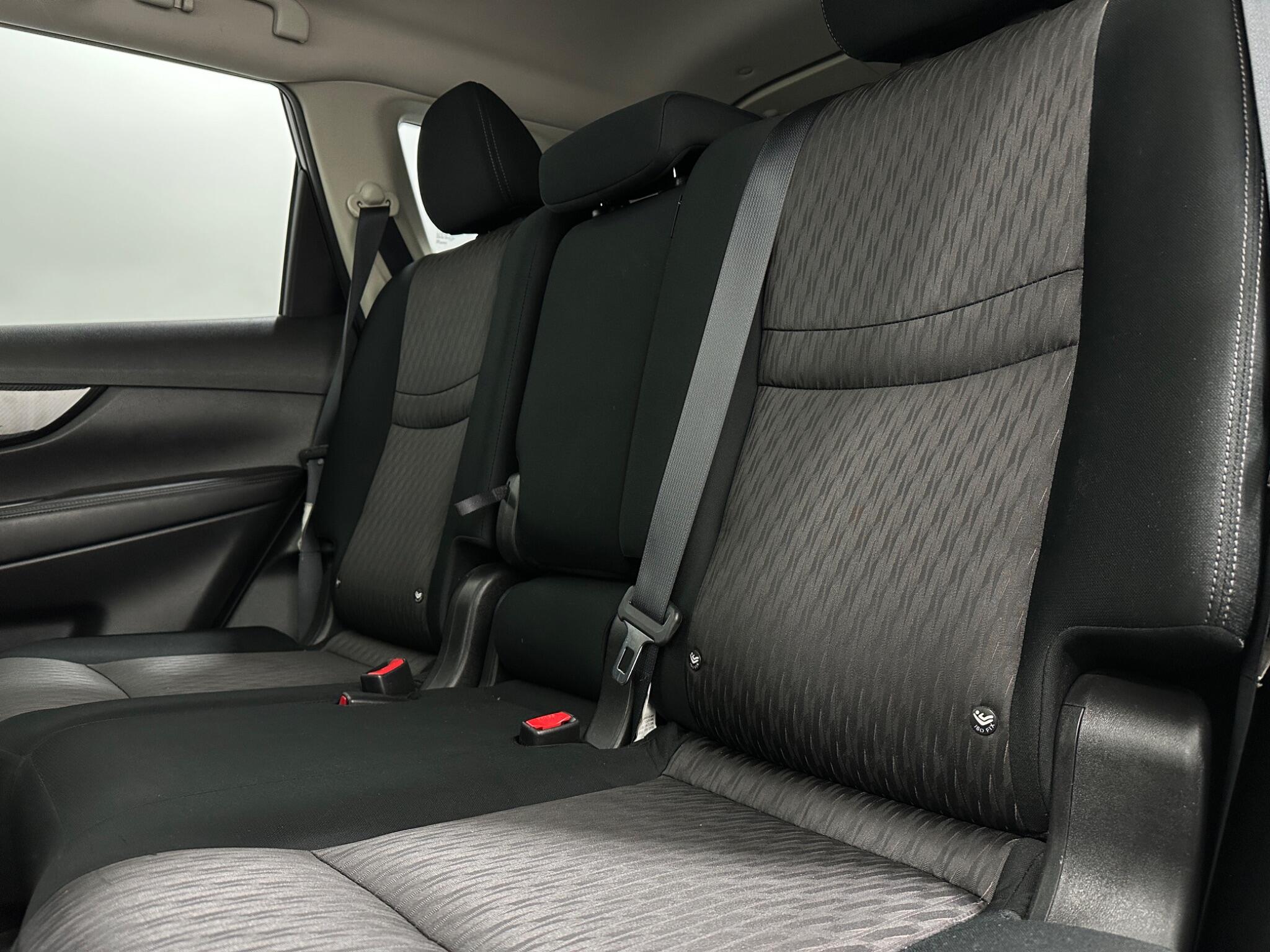 Nissan X-Trail view 39