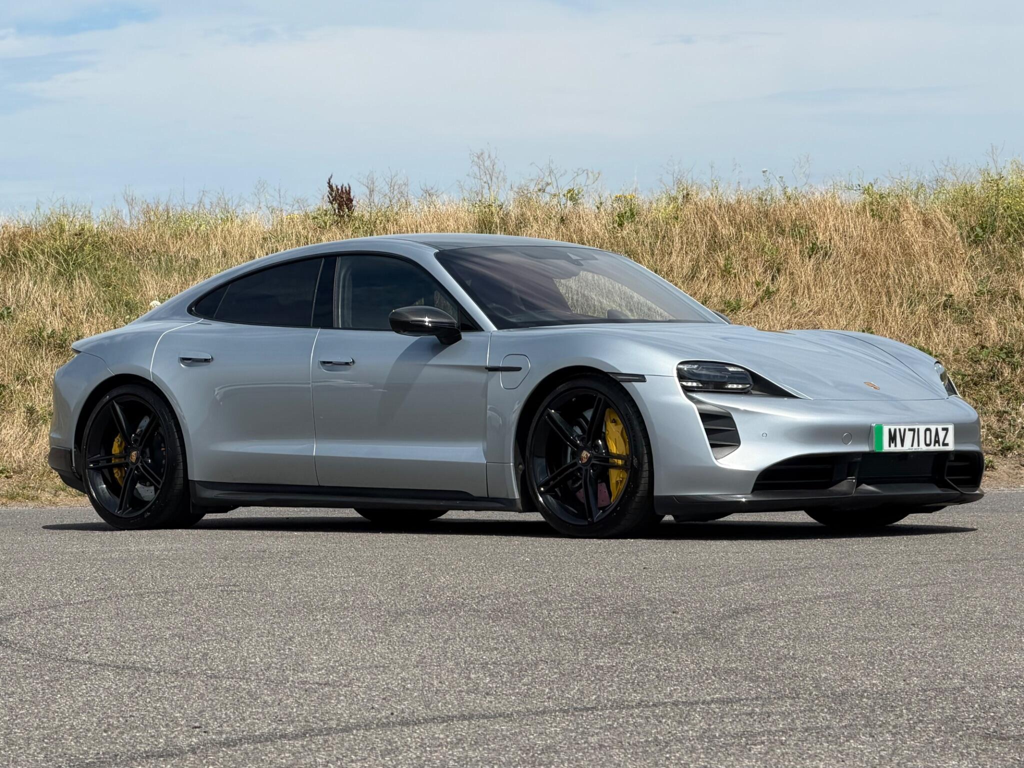 Porsche Taycan view 35