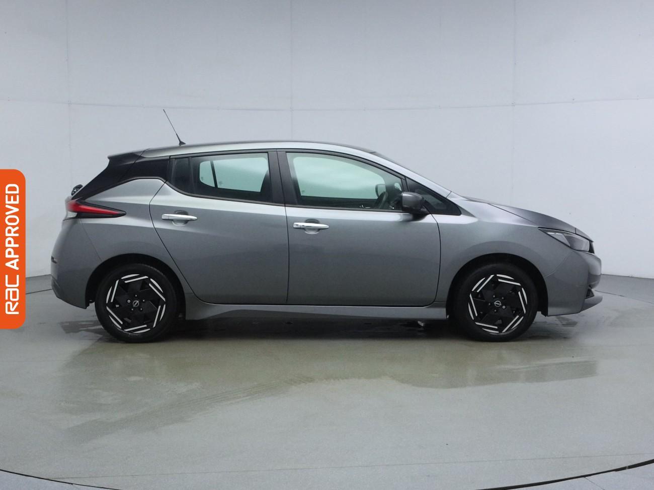 Nissan Leaf view 7