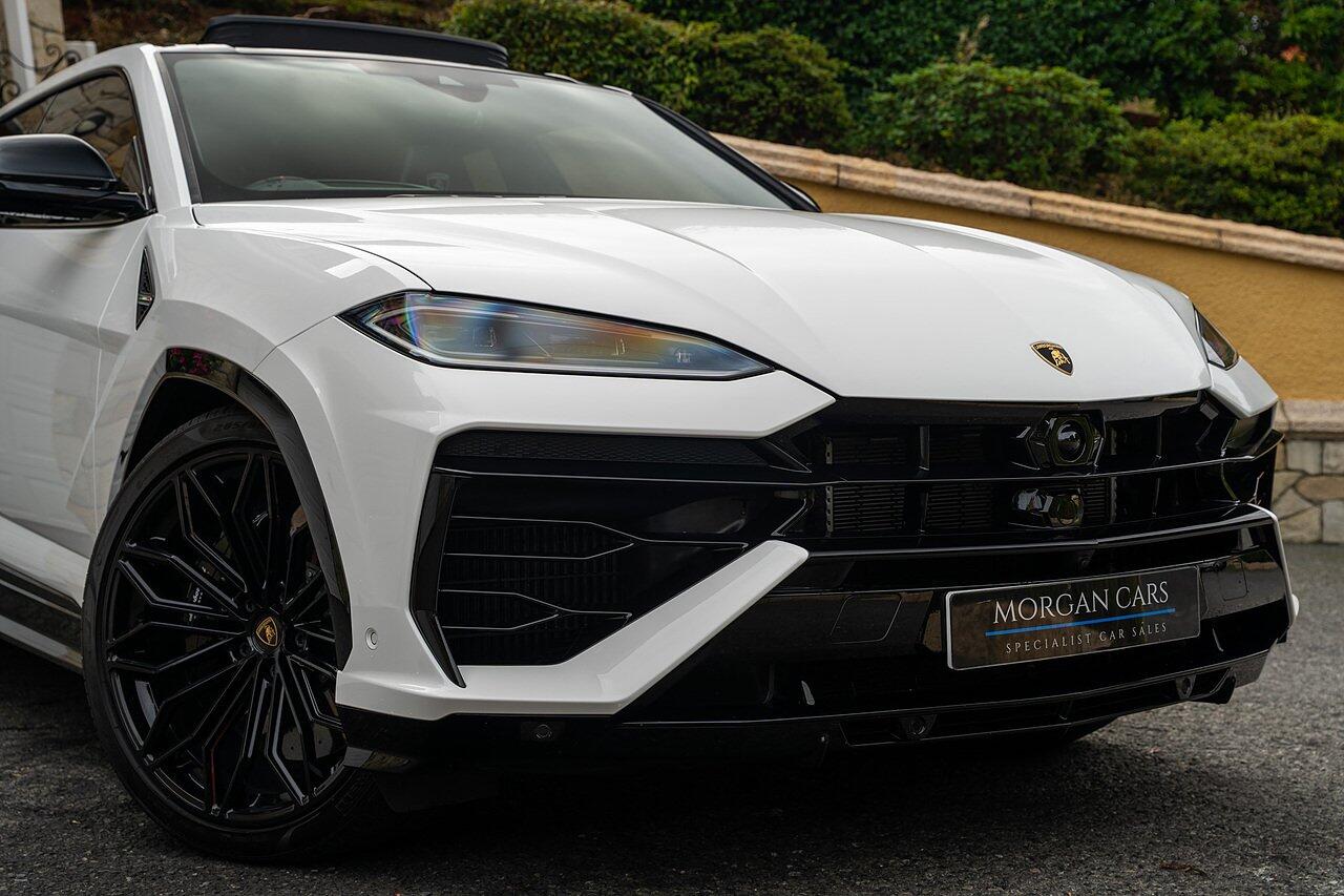 Lamborghini Urus view 26
