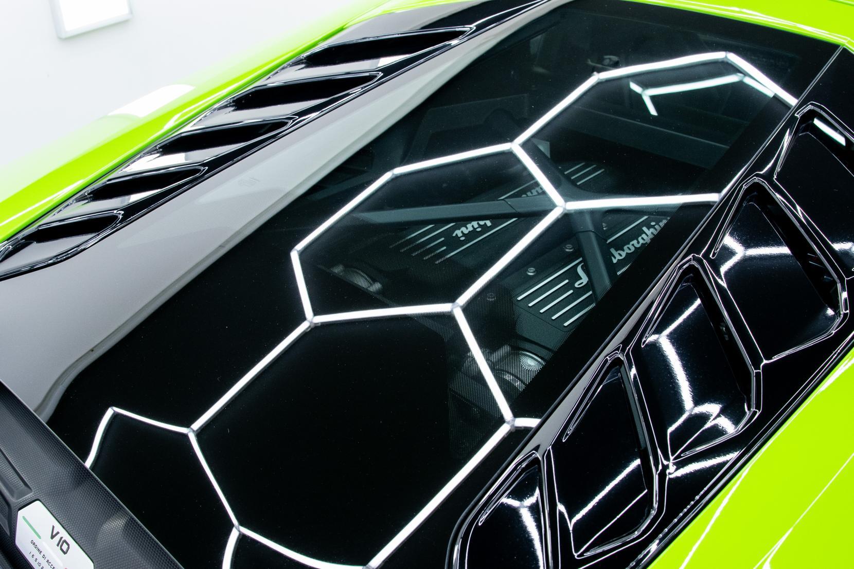 Lamborghini Huracan view 27
