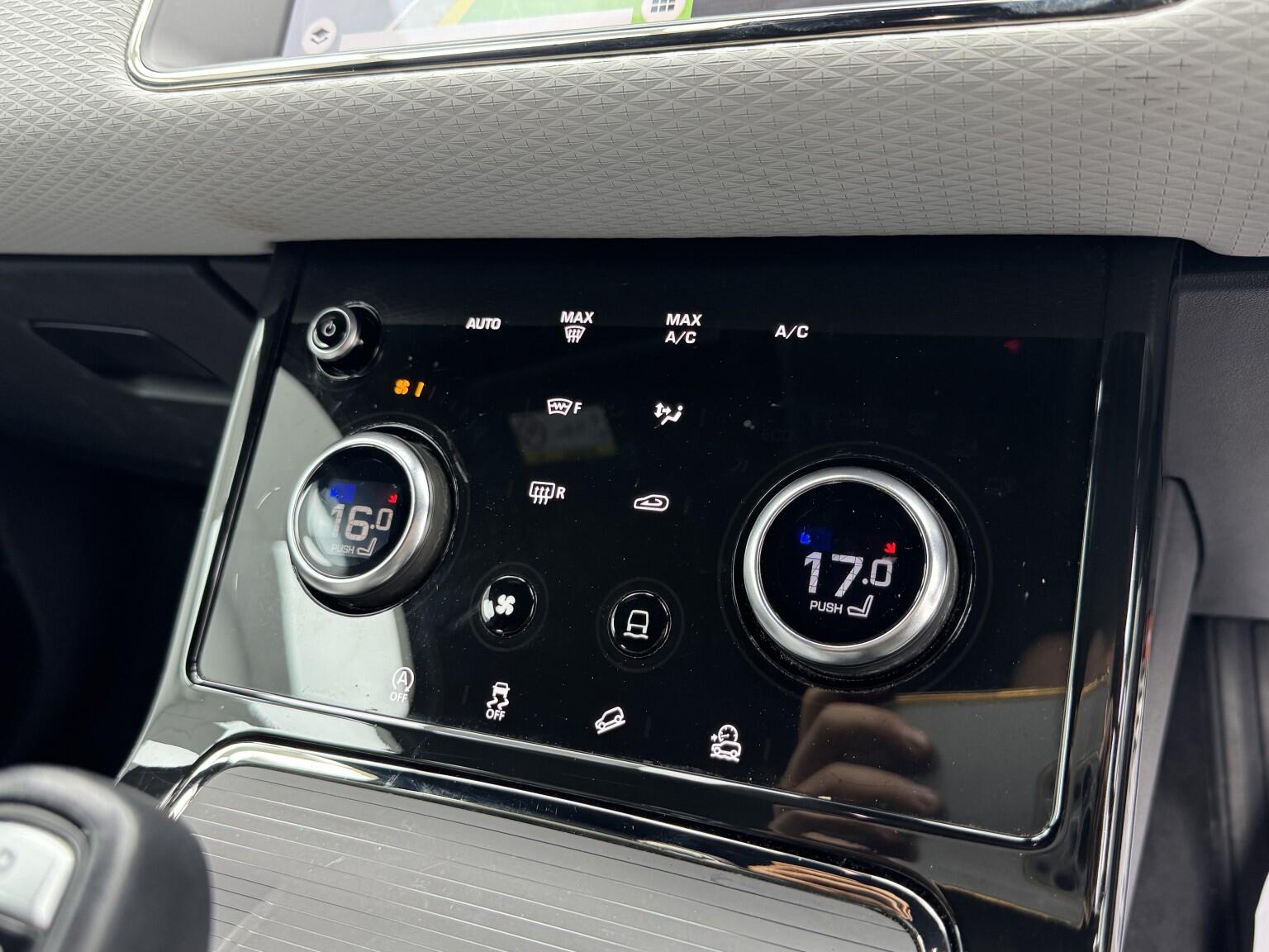 Land Rover Range Rover Evoque view 40