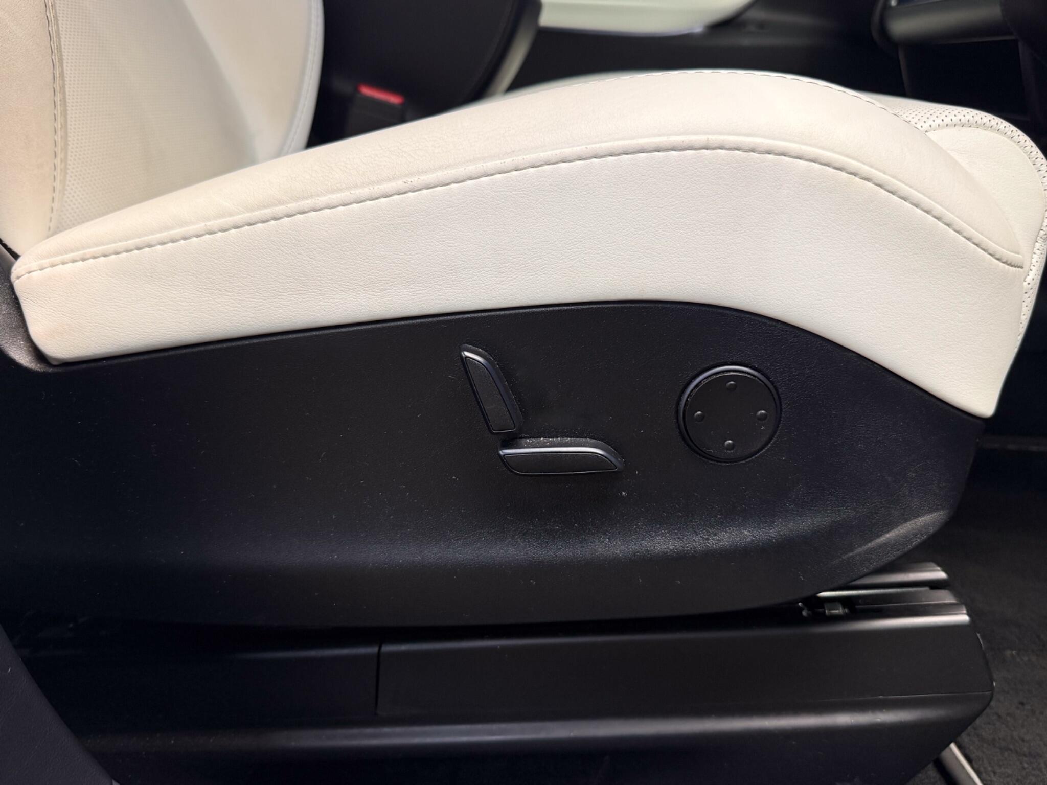 Tesla Model X view 41
