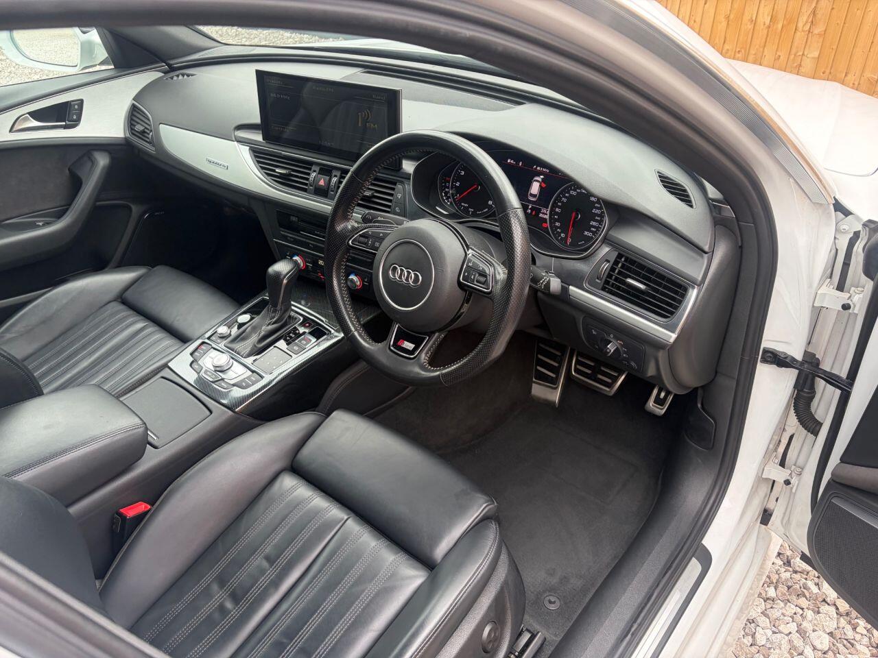 Audi A6 view 11