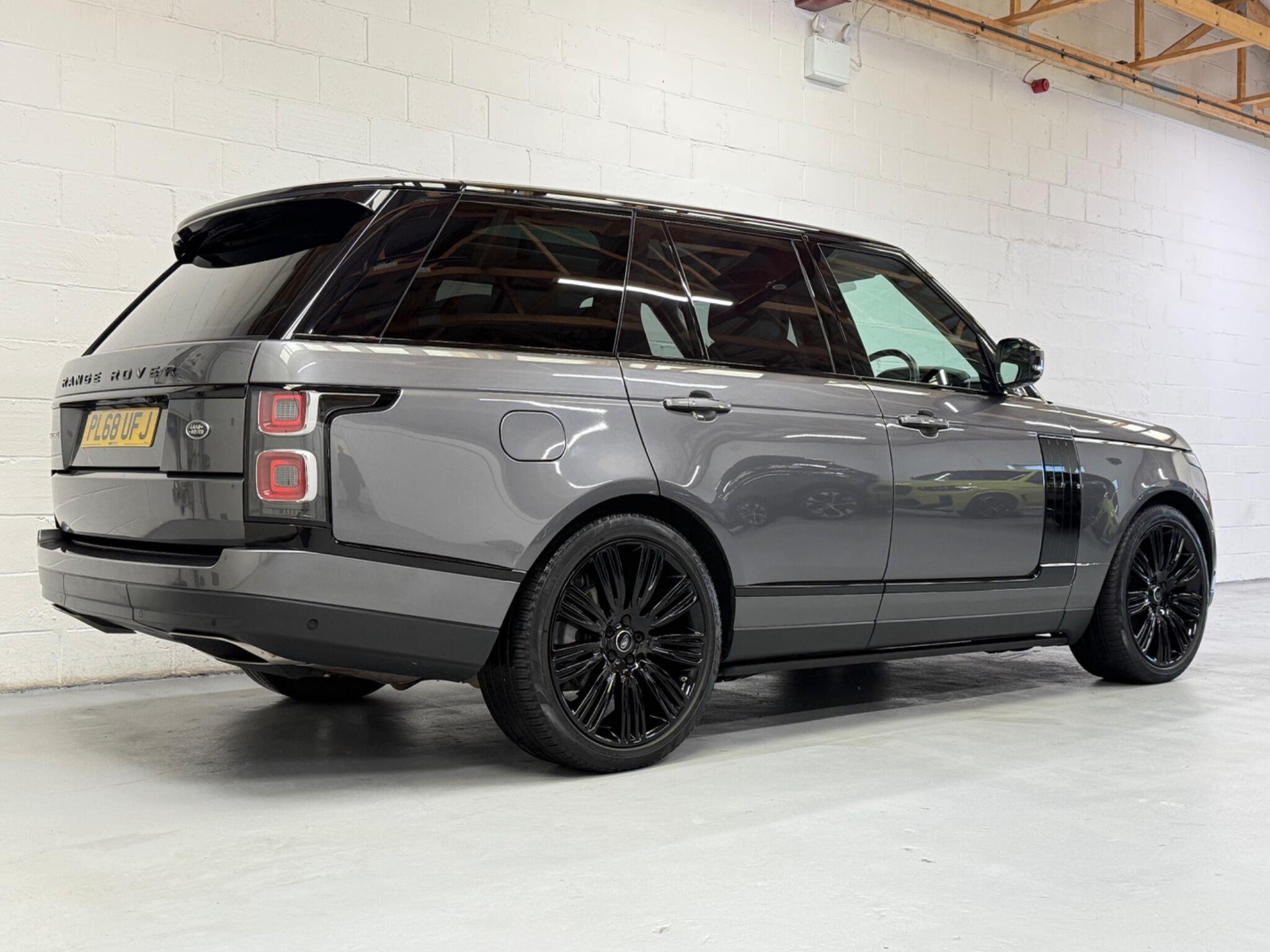 Land Rover Range Rover view 7