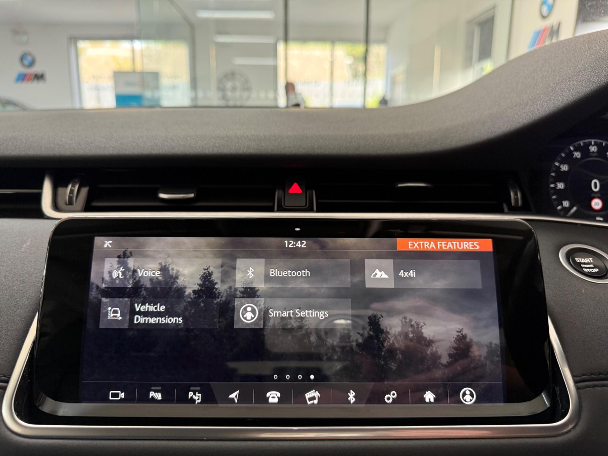 Land Rover Range Rover Evoque view 11