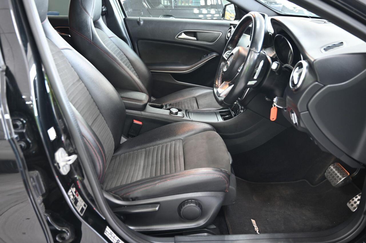 Mercedes-Benz Gla view 17