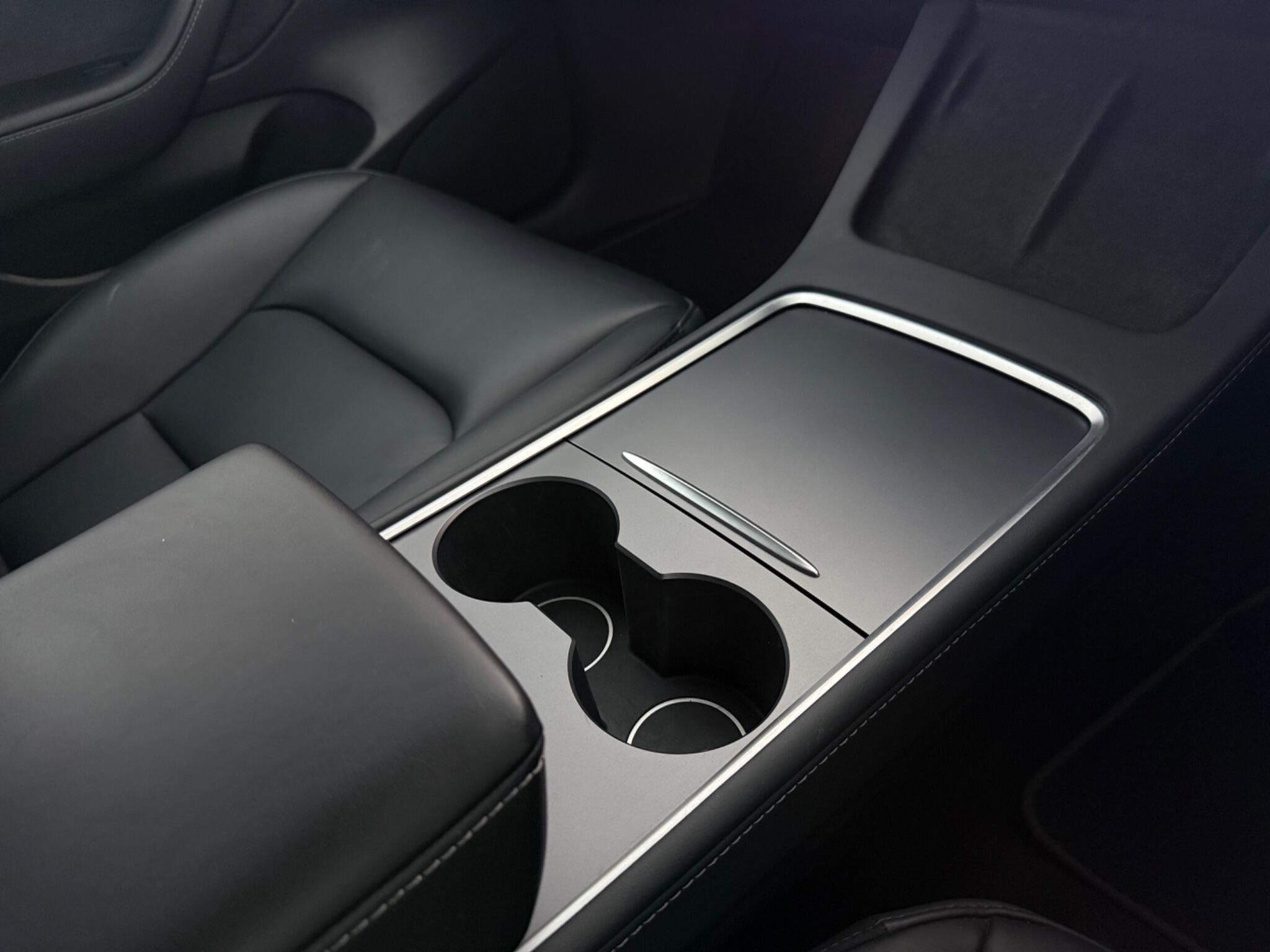 Tesla Model 3 view 35