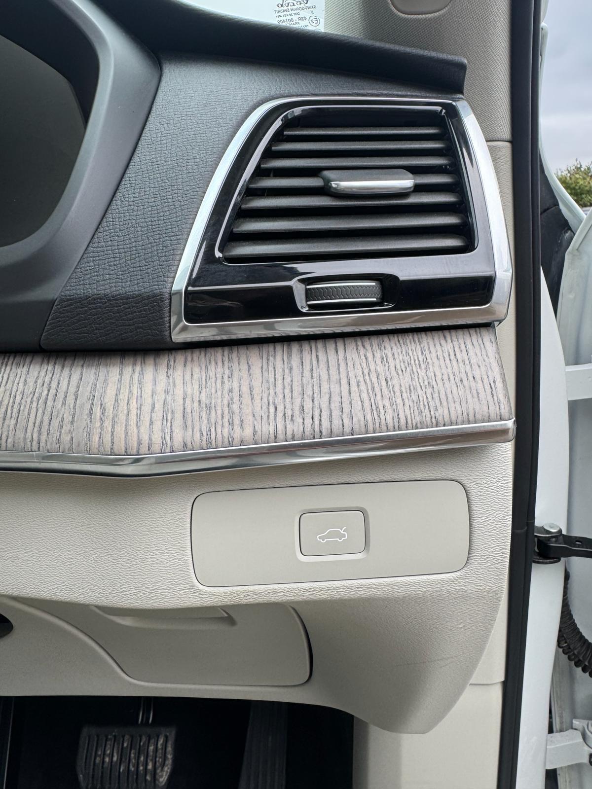 Volvo XC90 view 40