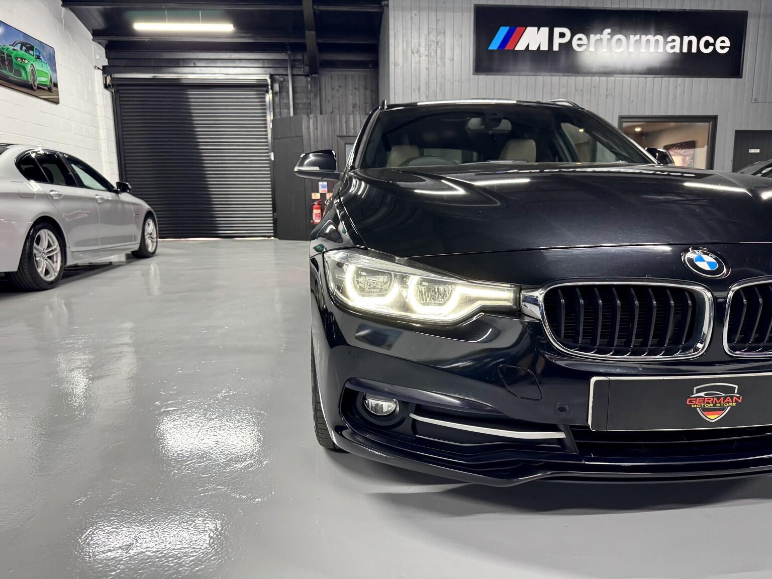 BMW 3 Series view 25