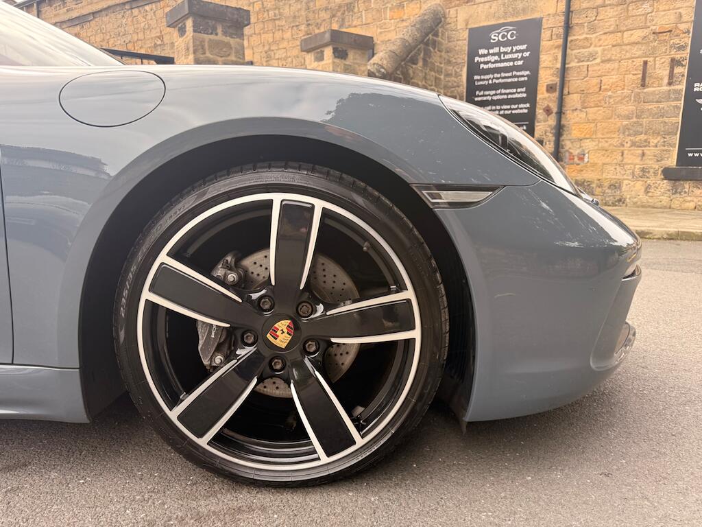 Porsche Boxster view 28