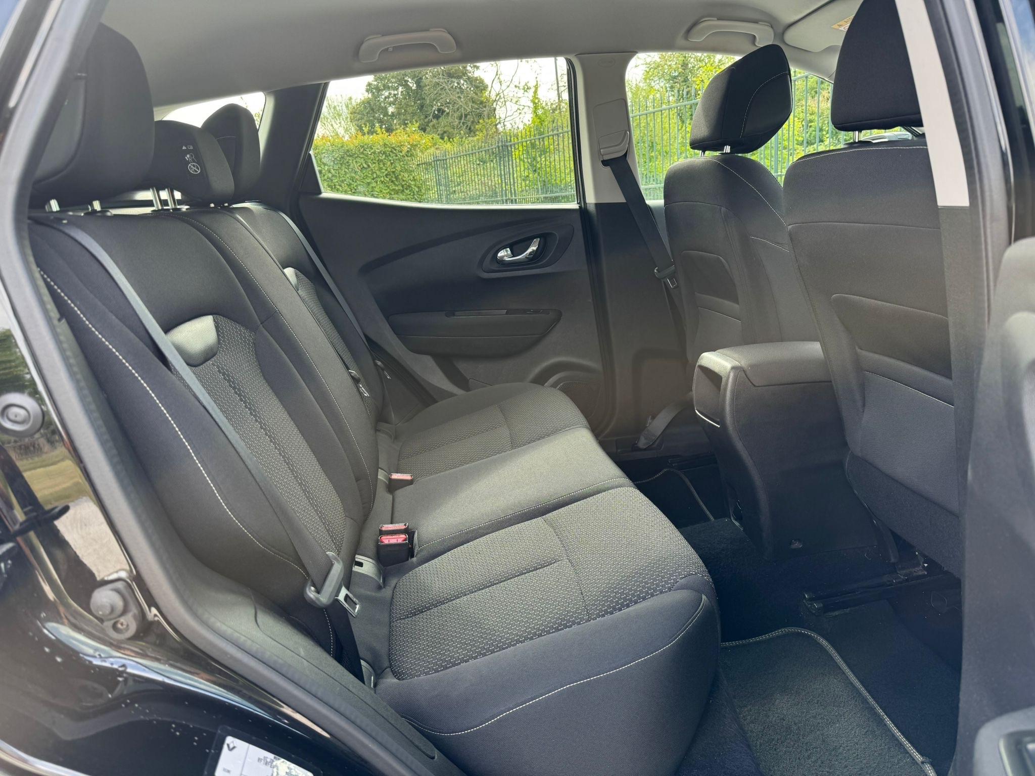 2018 Renault Kadjar 1.3 TCe Dynamique Nav Euro 6 (s/s) 5dr • 99,890 miles image 24
