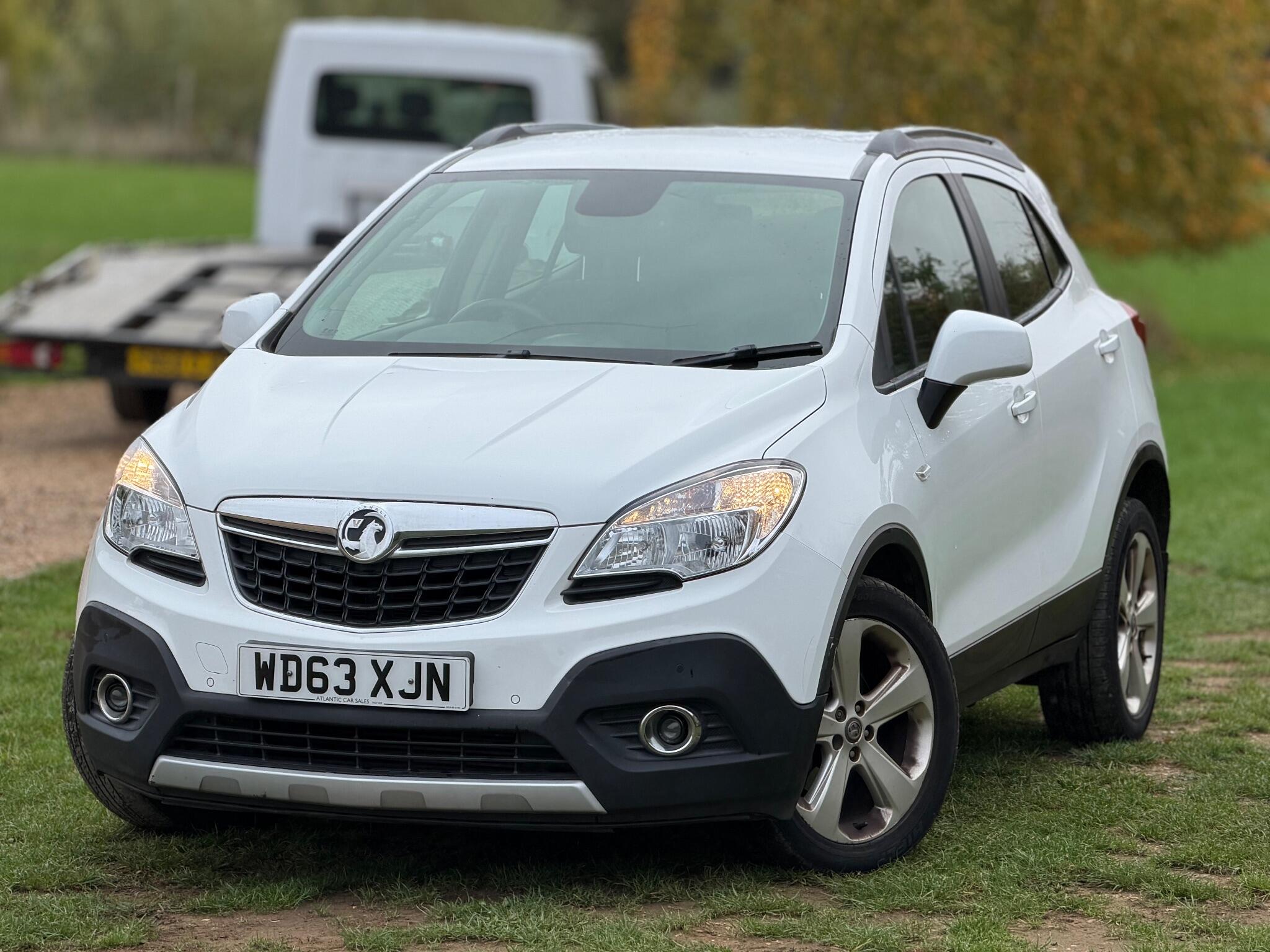 2014 Vauxhall Mokka 1.7 CDTi Exclusiv 4WD Euro 5 (s/s) 5dr image 2