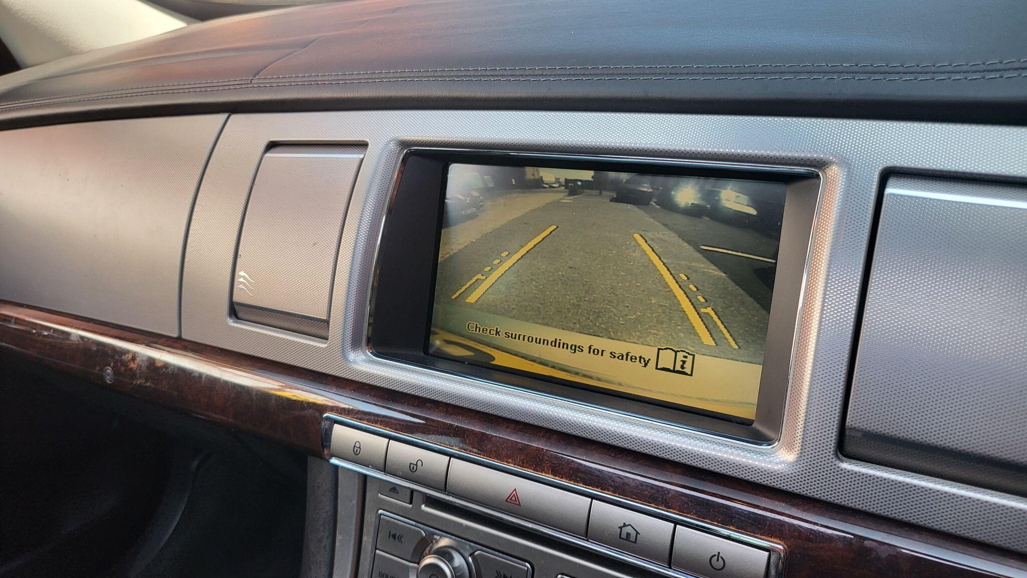 Jaguar XF view 30