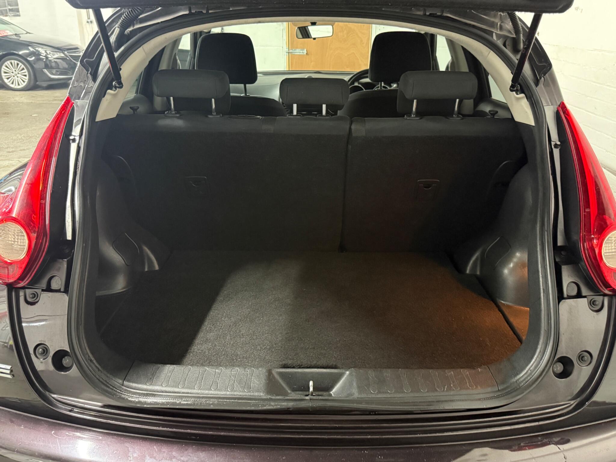 2014 Nissan Juke image 17