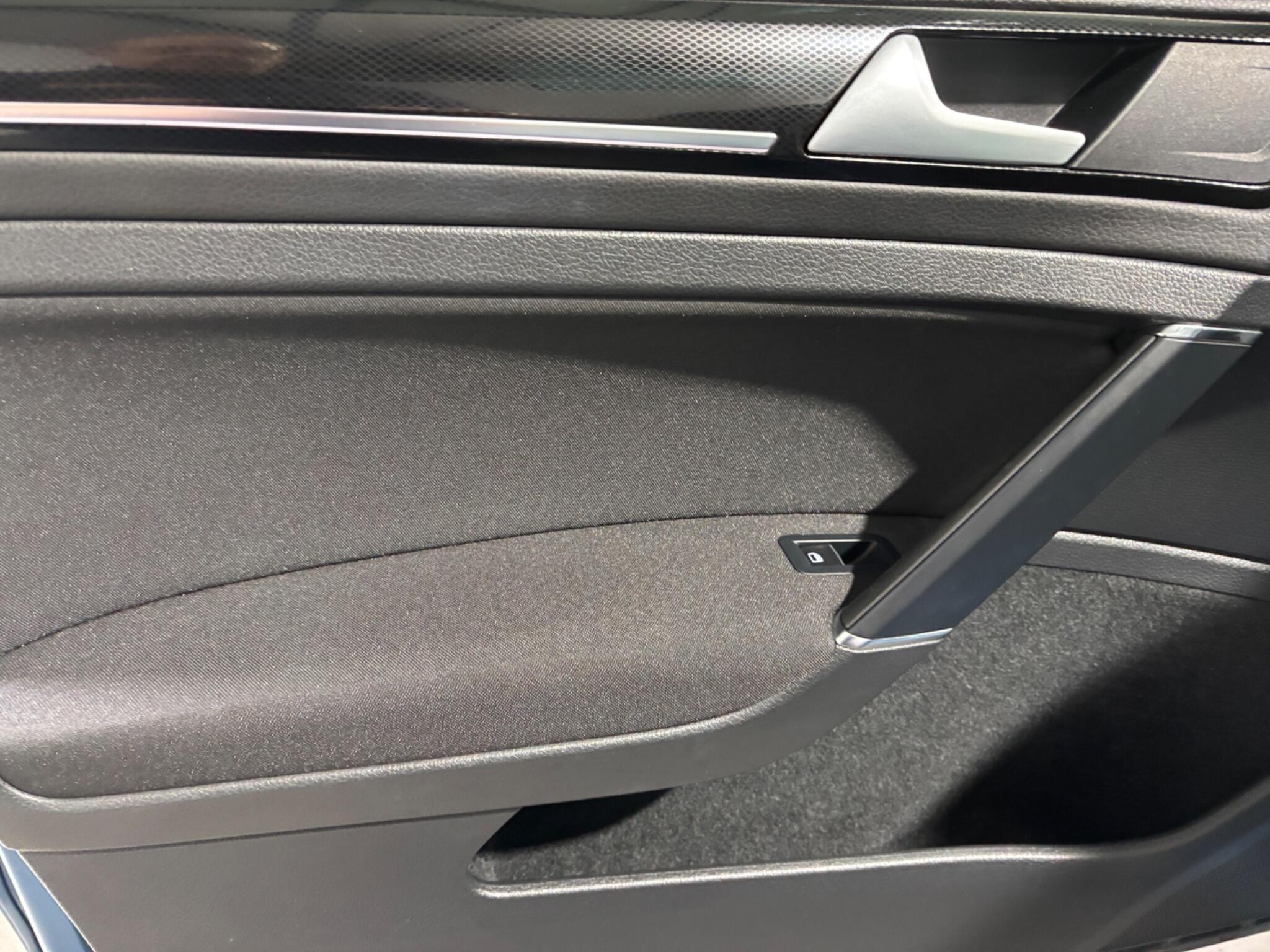 Volkswagen Golf view 15