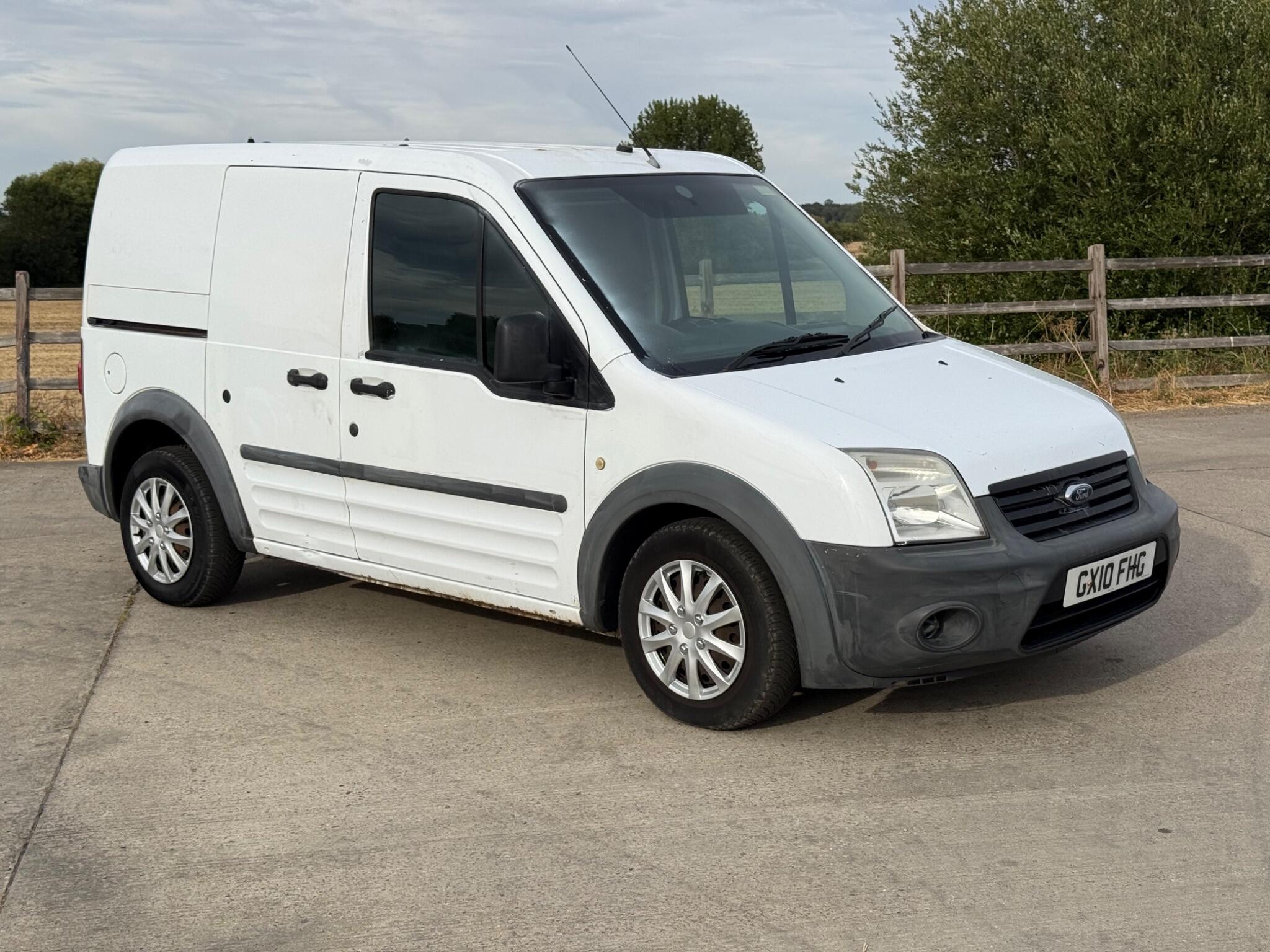 Ford Transit Connect 1.8 TDCi T200 L1 H1 4dr — photo 8 of 86