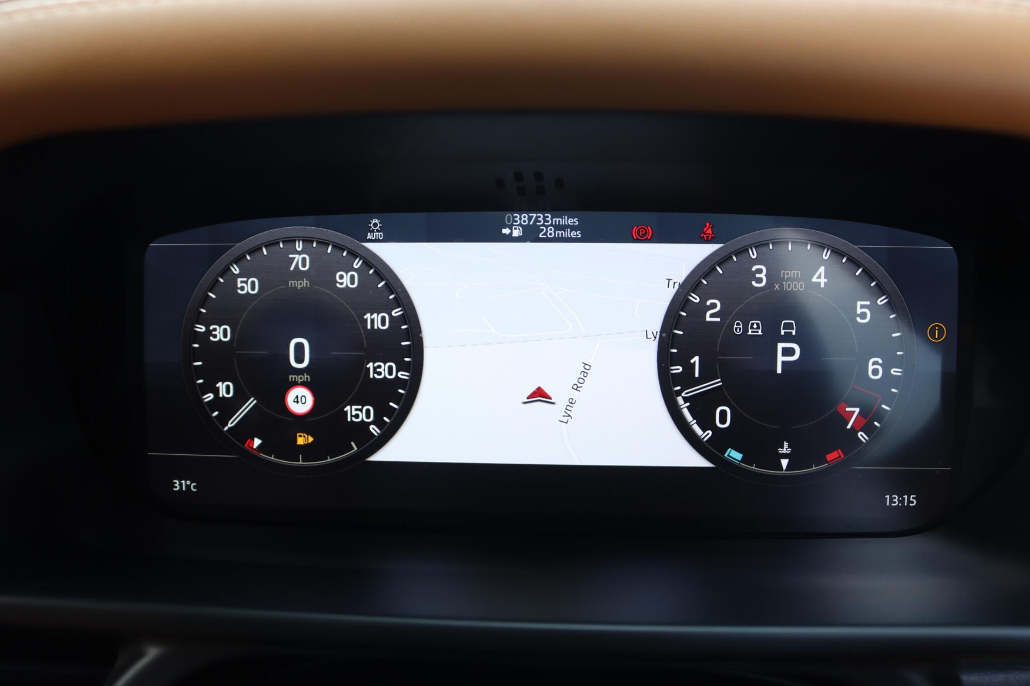 Land Rover Defender view 38