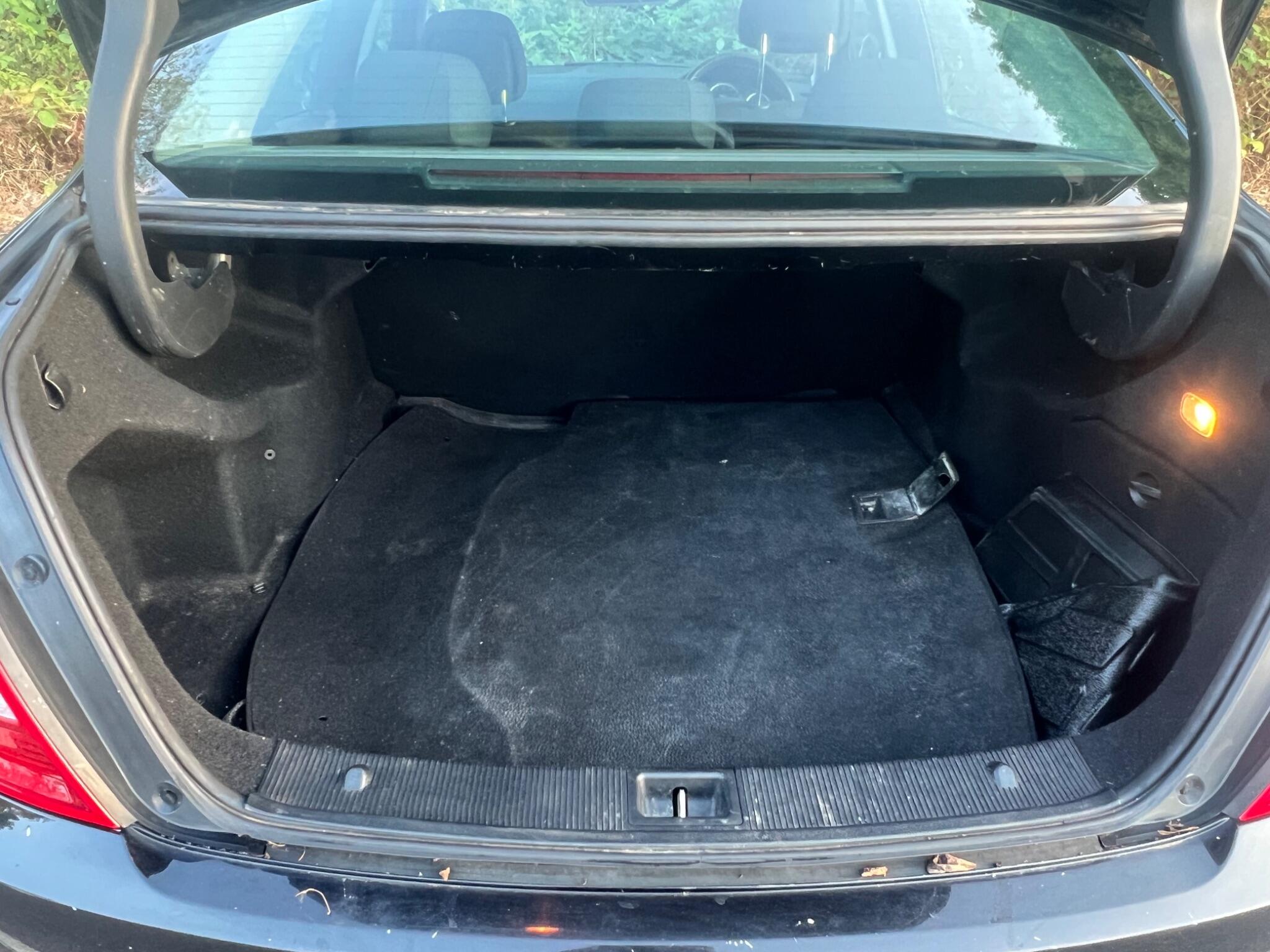 Mercedes-Benz C-Class view 13