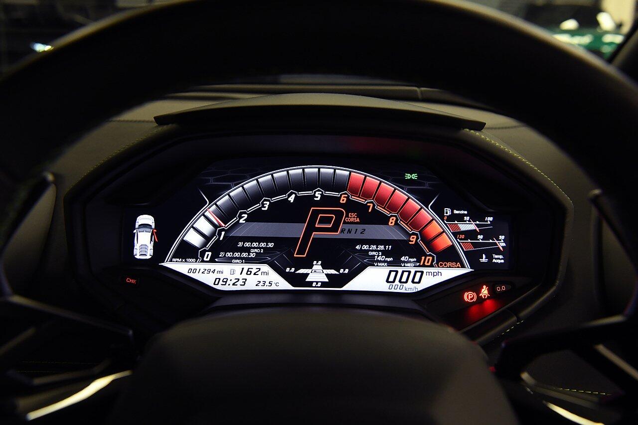 Lamborghini Huracan view 21