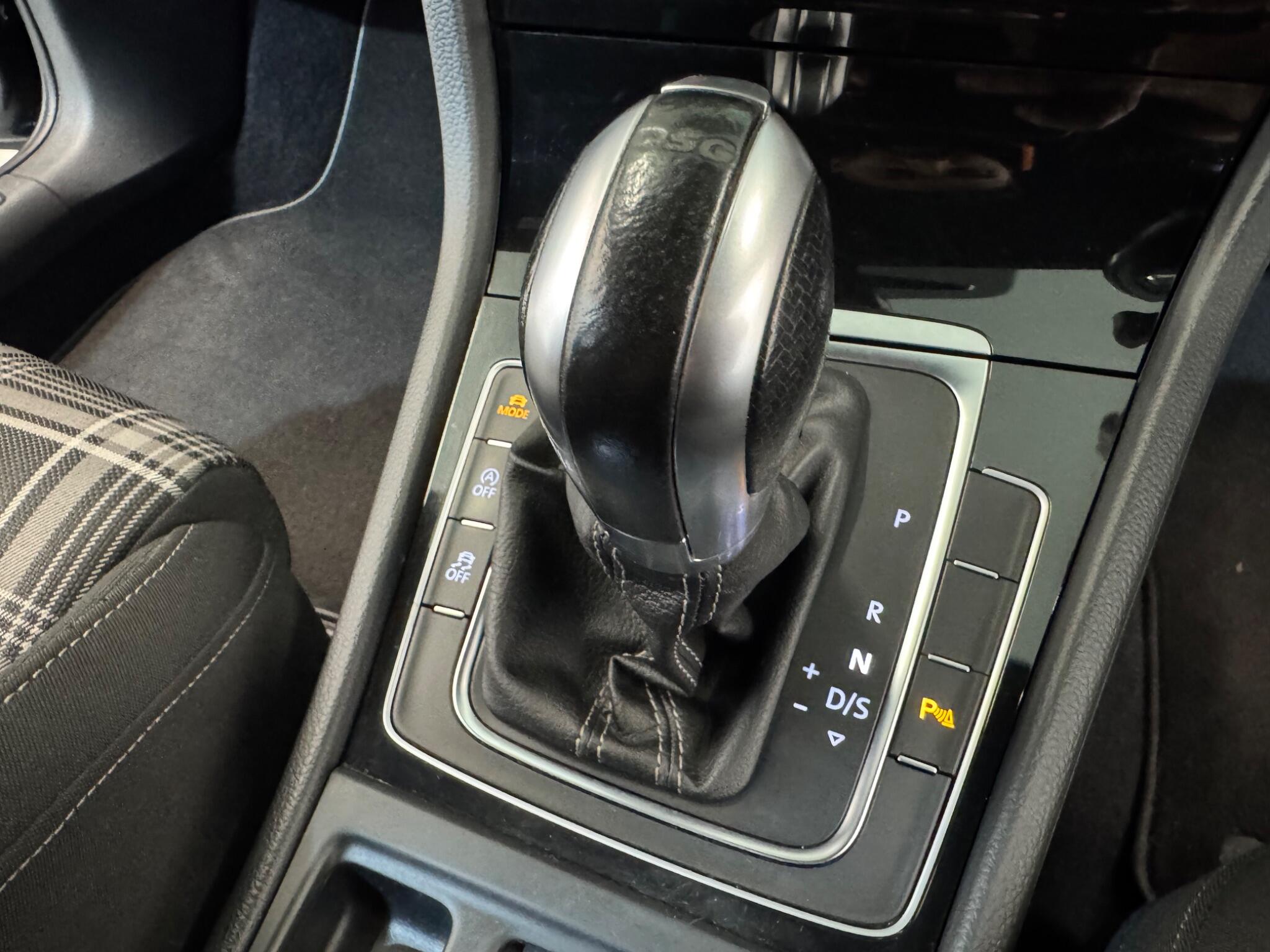 Volkswagen Golf view 44