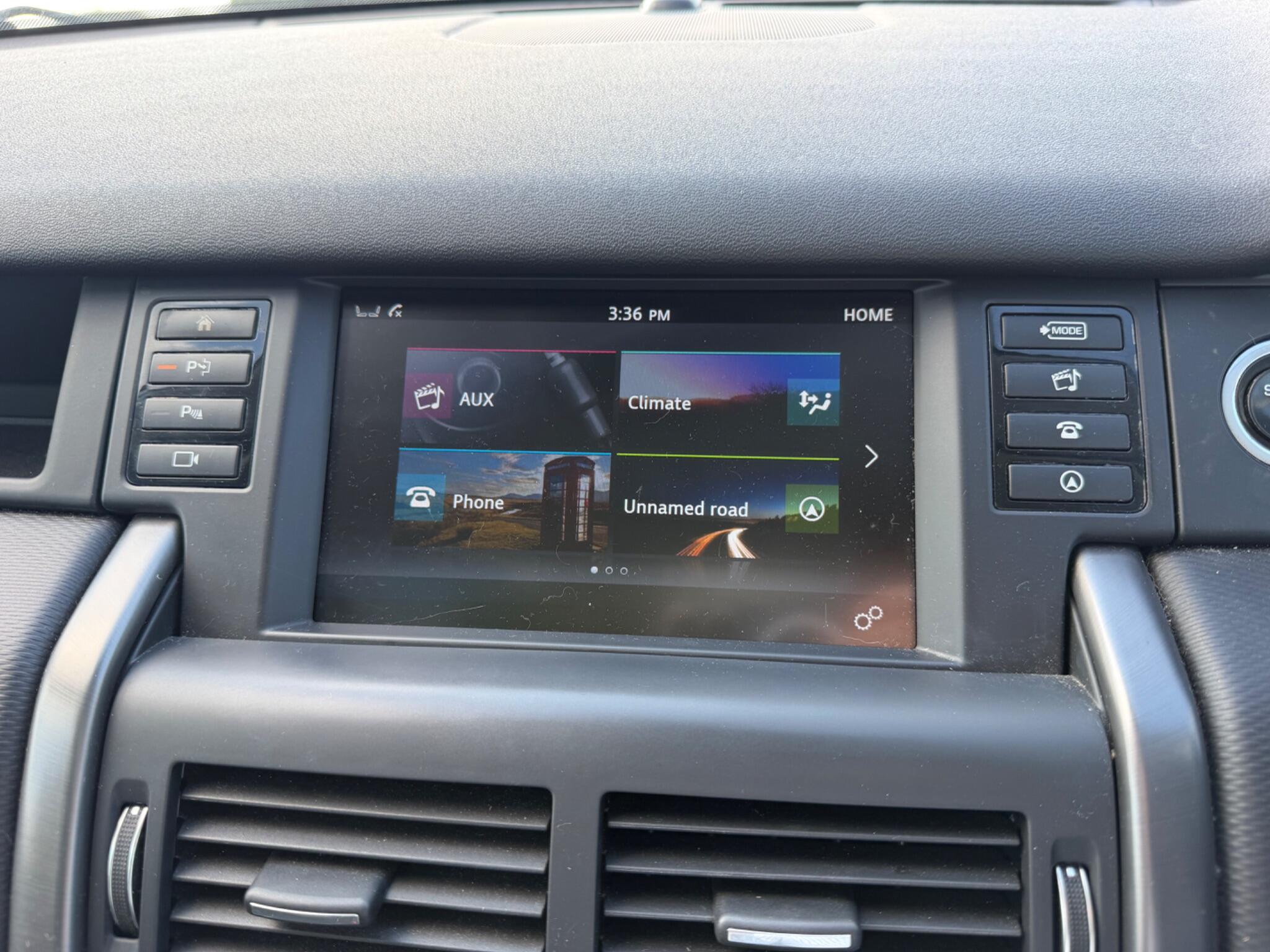 Land Rover Discovery Sport view 33