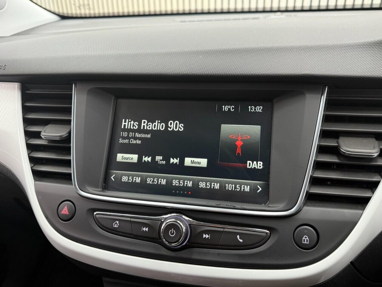 Vauxhall Crossland X view 15