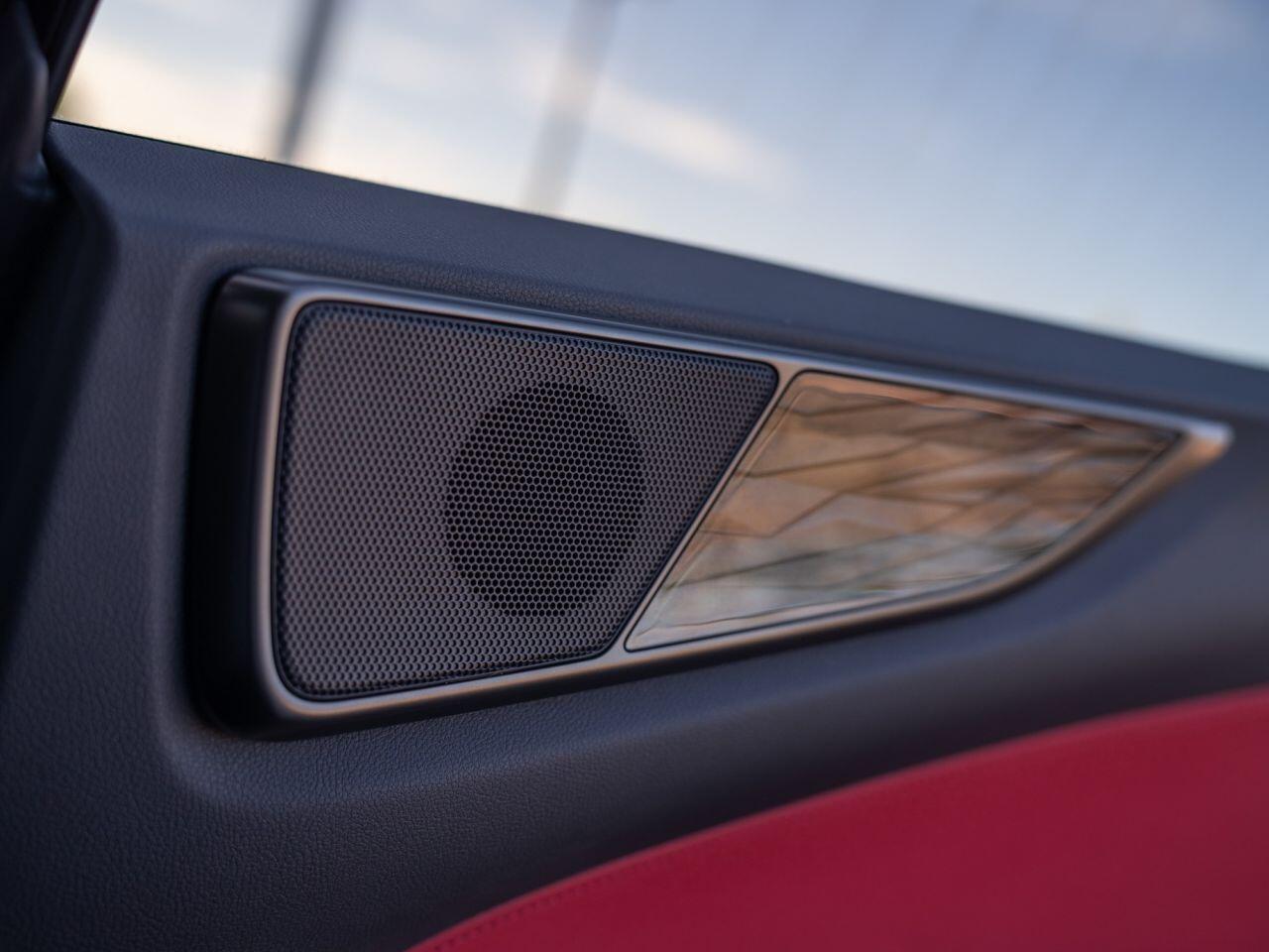 Lexus NX view 25