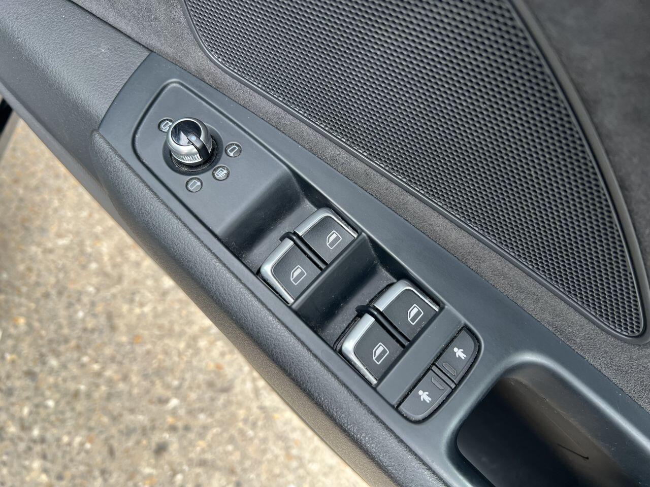 Audi A8 view 42