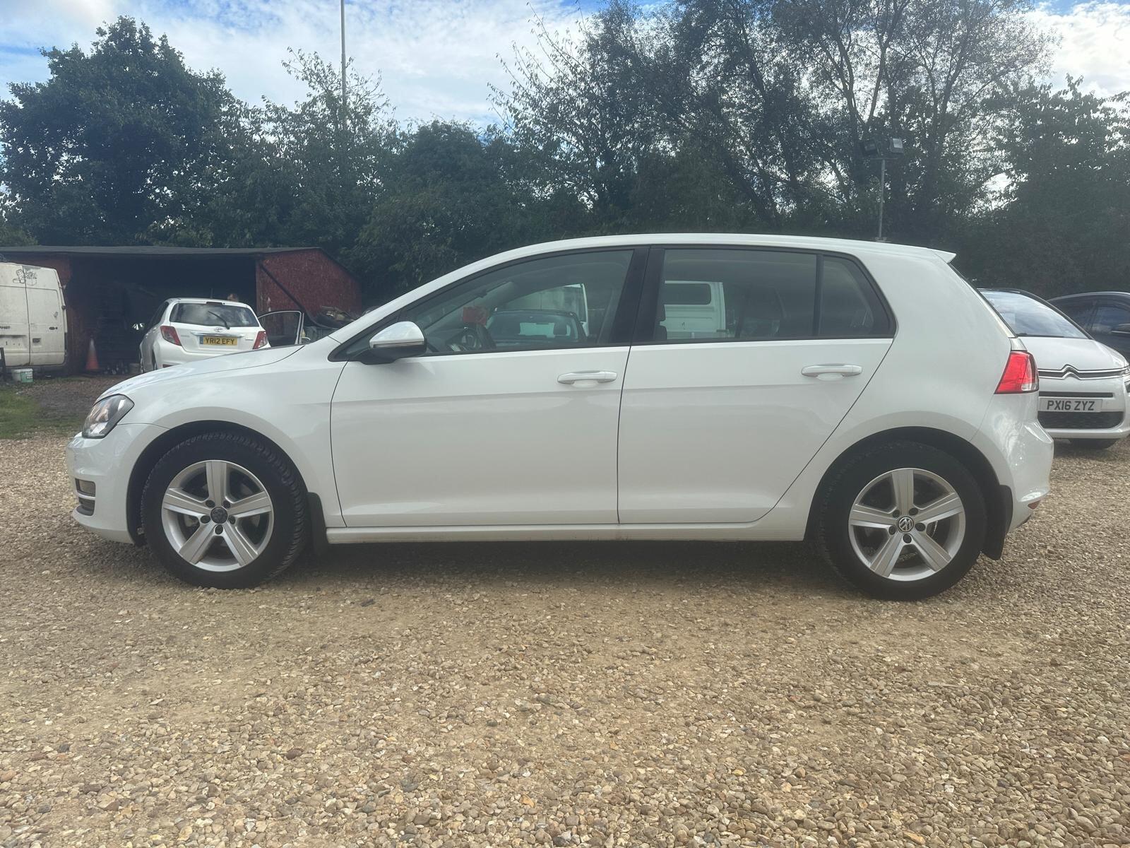 Volkswagen Golf view 6