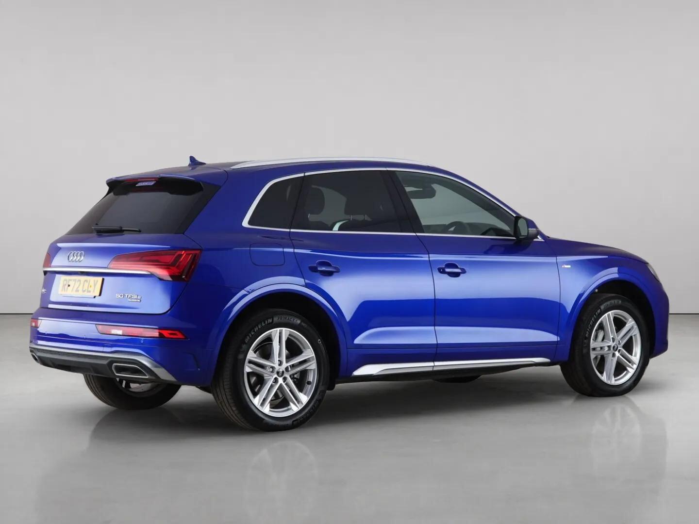 Audi Q5 view 6