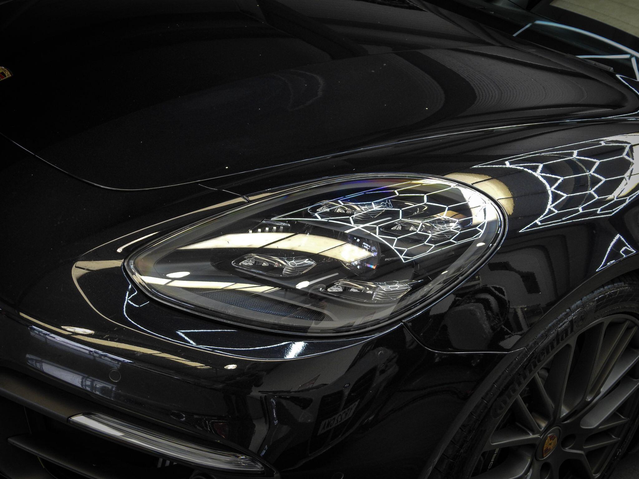 Porsche Panamera view 11