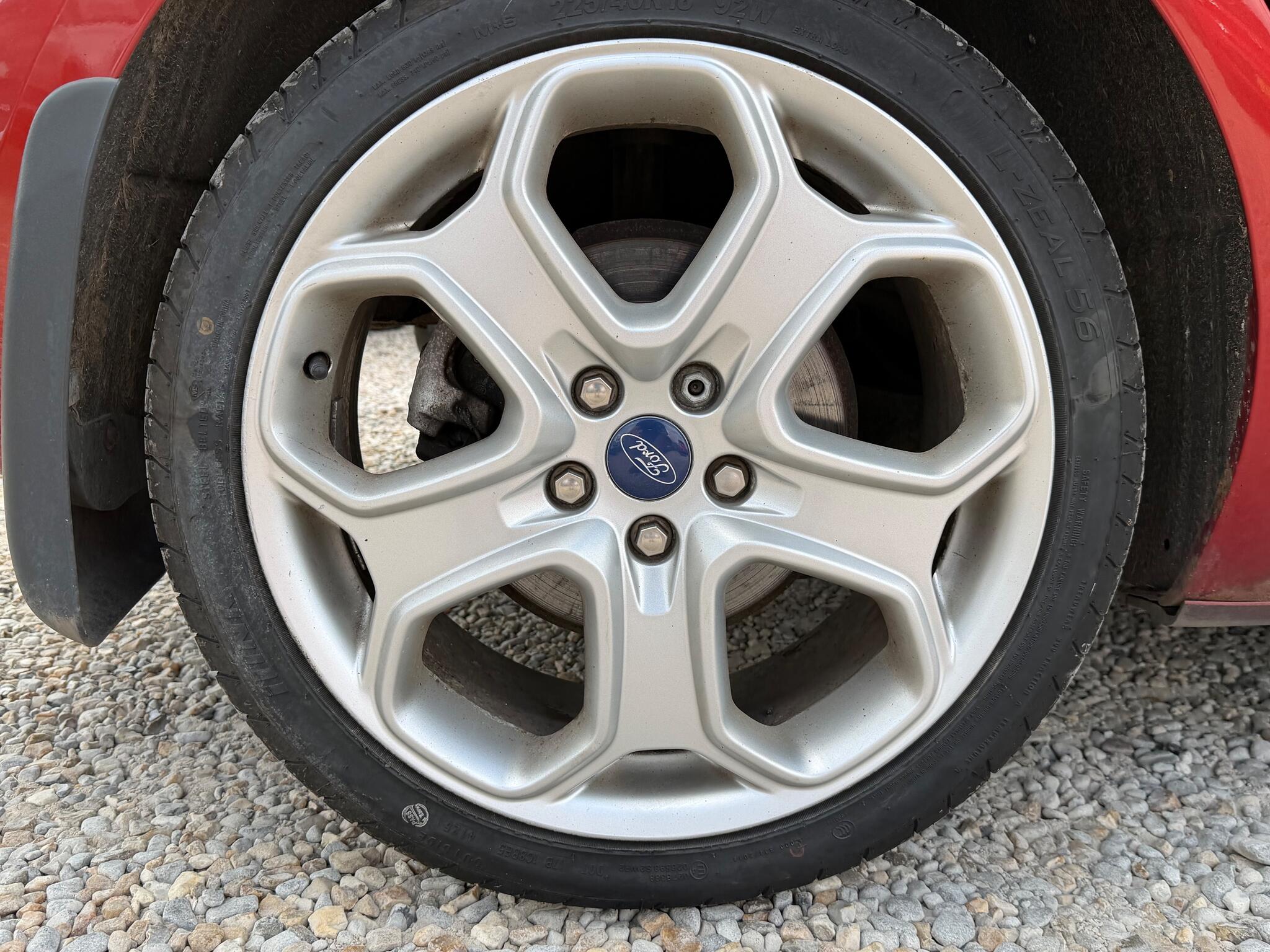Ford Focus view 9