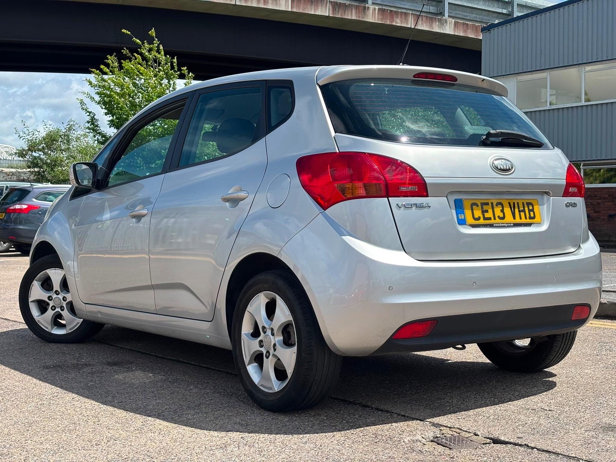 Kia Venga view 4