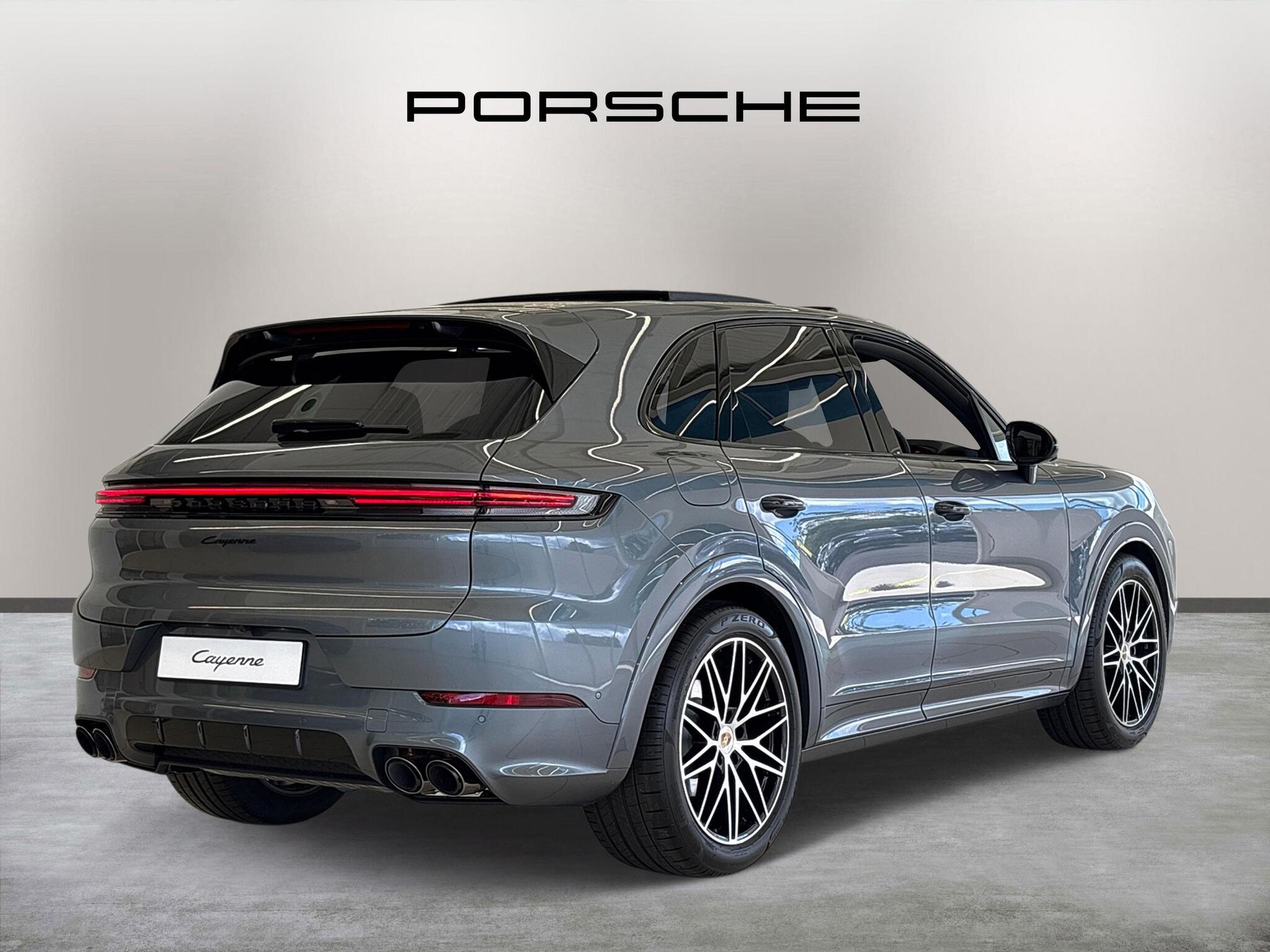 Porsche Cayenne view 7