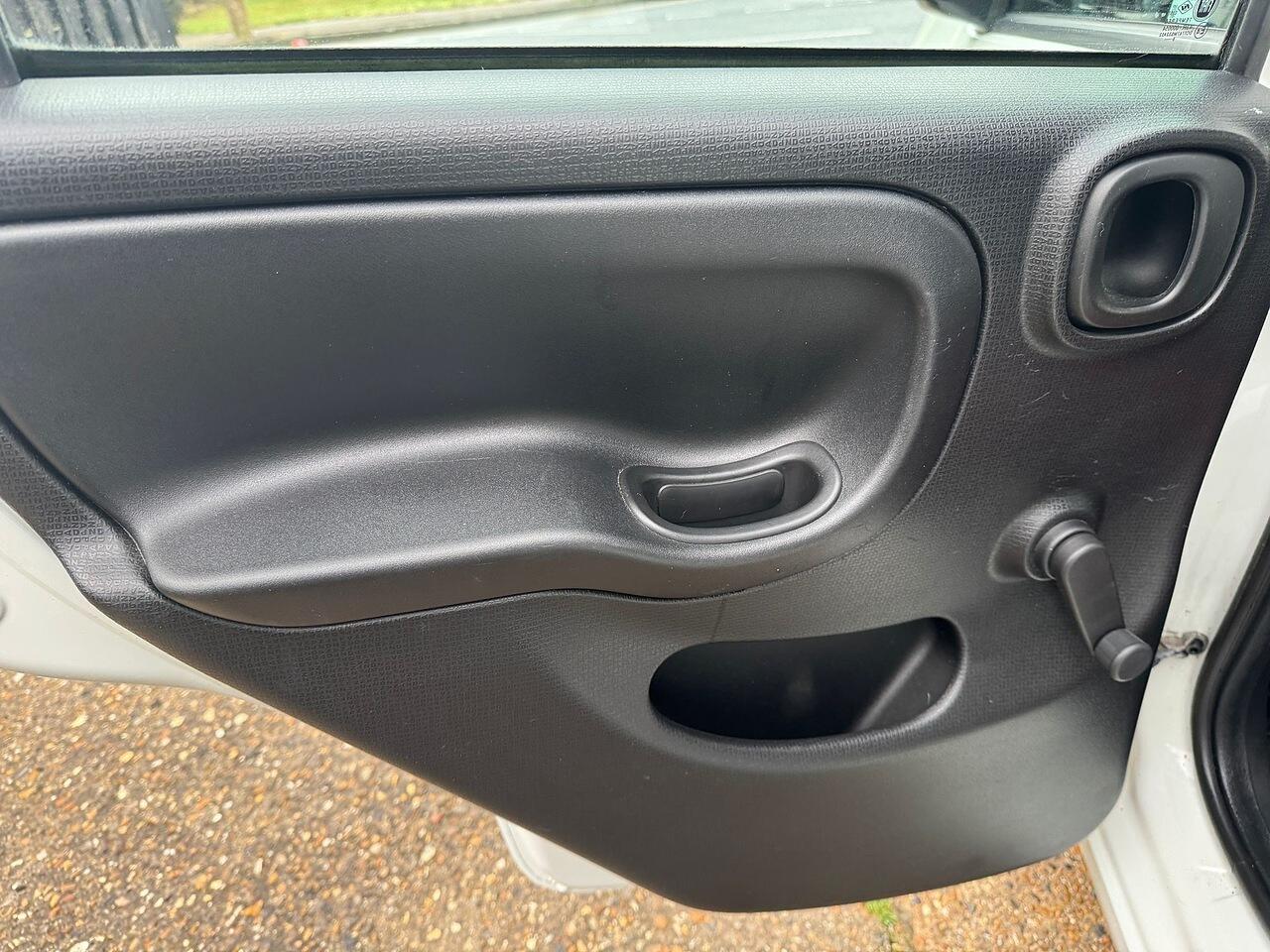Fiat Panda view 27