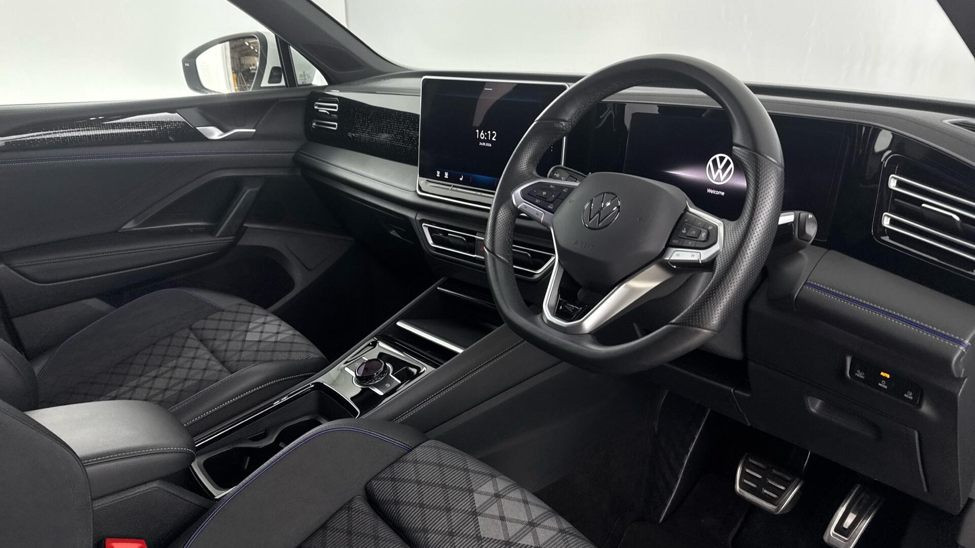 Volkswagen Tiguan view 9